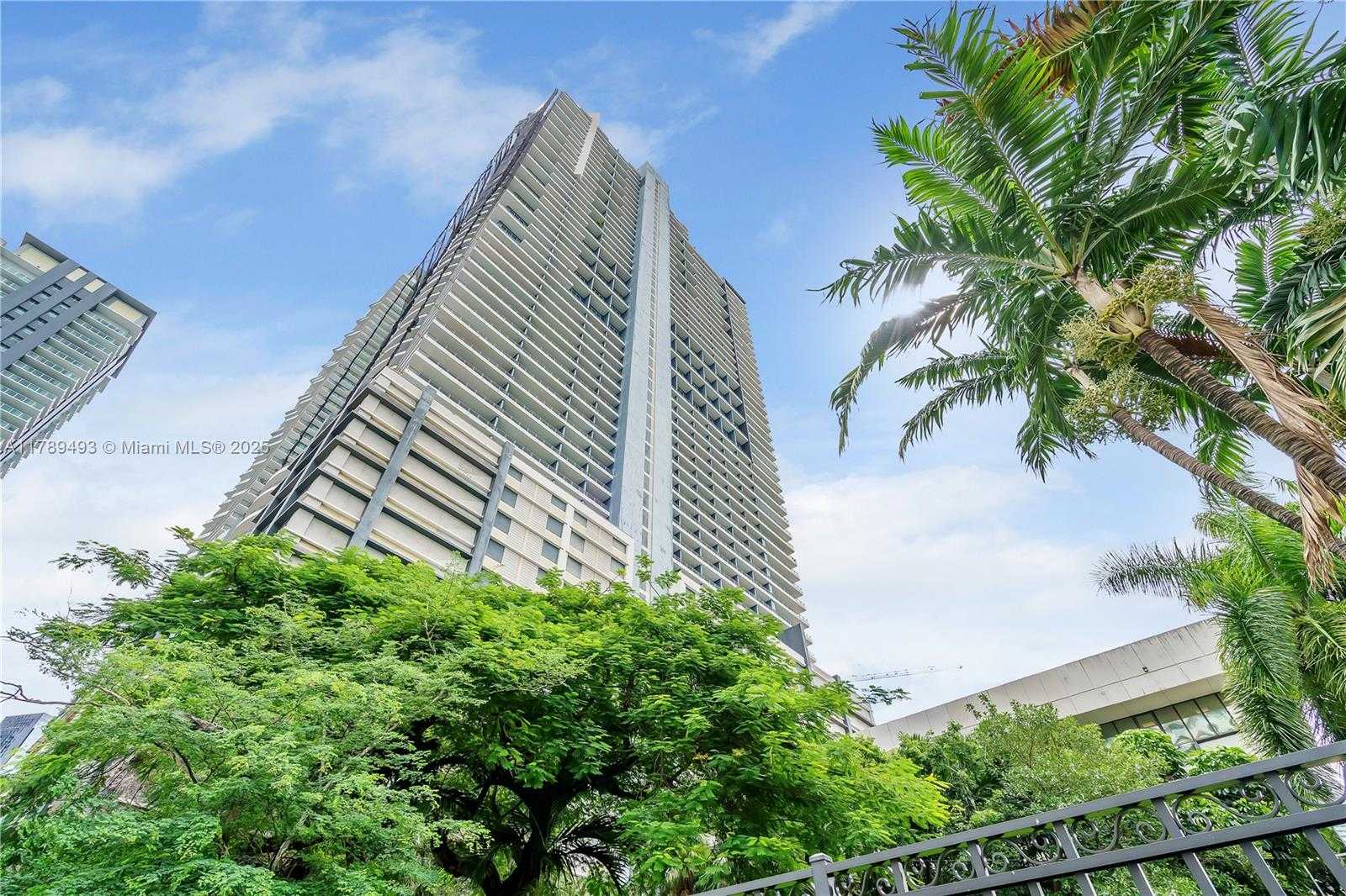 Small Image of 60 SOUTH WEST 13TH ST #2204, Miami Number 20
