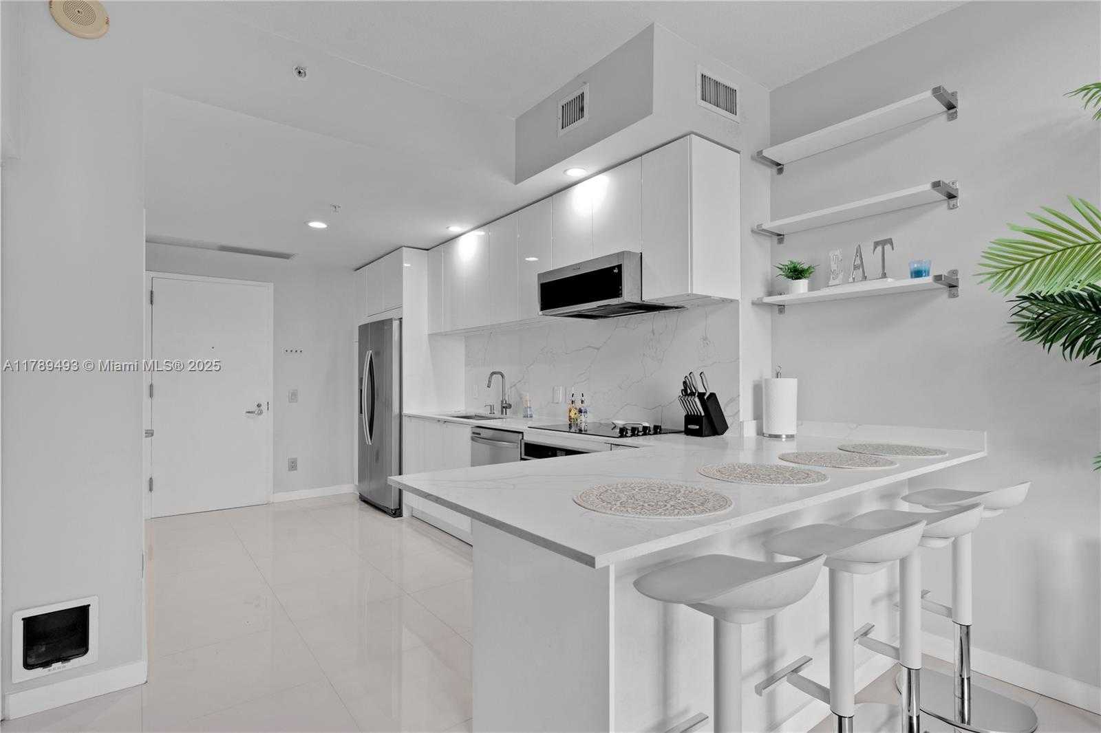 Small Image of 60 SOUTH WEST 13TH ST #2204, Miami Number 4
