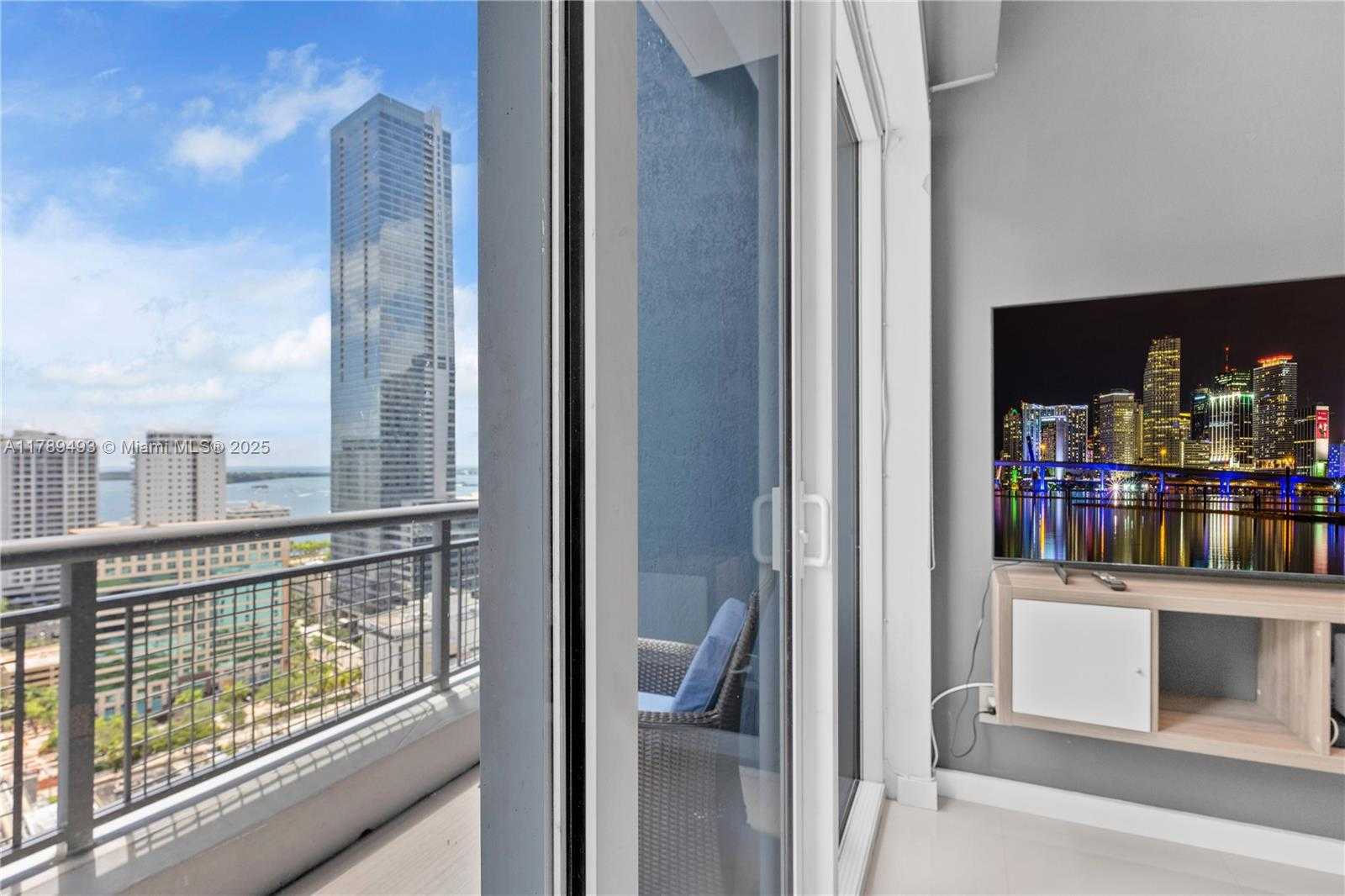 Small Image of 60 SOUTH WEST 13TH ST #2204, Miami Number 7