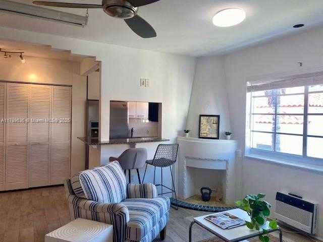 Small Image of 1525 MERIDIAN AVE #204, Miami Beach Number 14