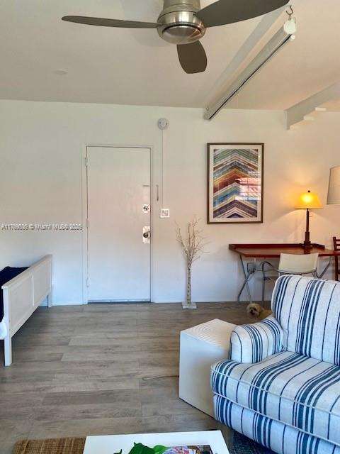 Small Image of 1525 MERIDIAN AVE #204, Miami Beach Number 4