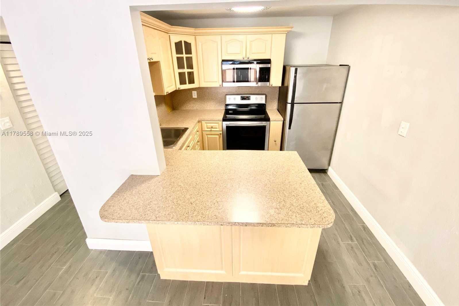 Small Image of 10400 SOUTH WEST 108TH AVE #A315, Miami Number 3