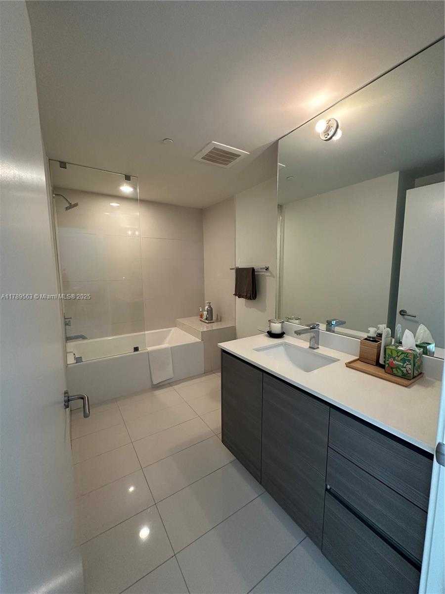 Small Image of 460 NORTH EAST 28TH ST #2107, Miami Number 21