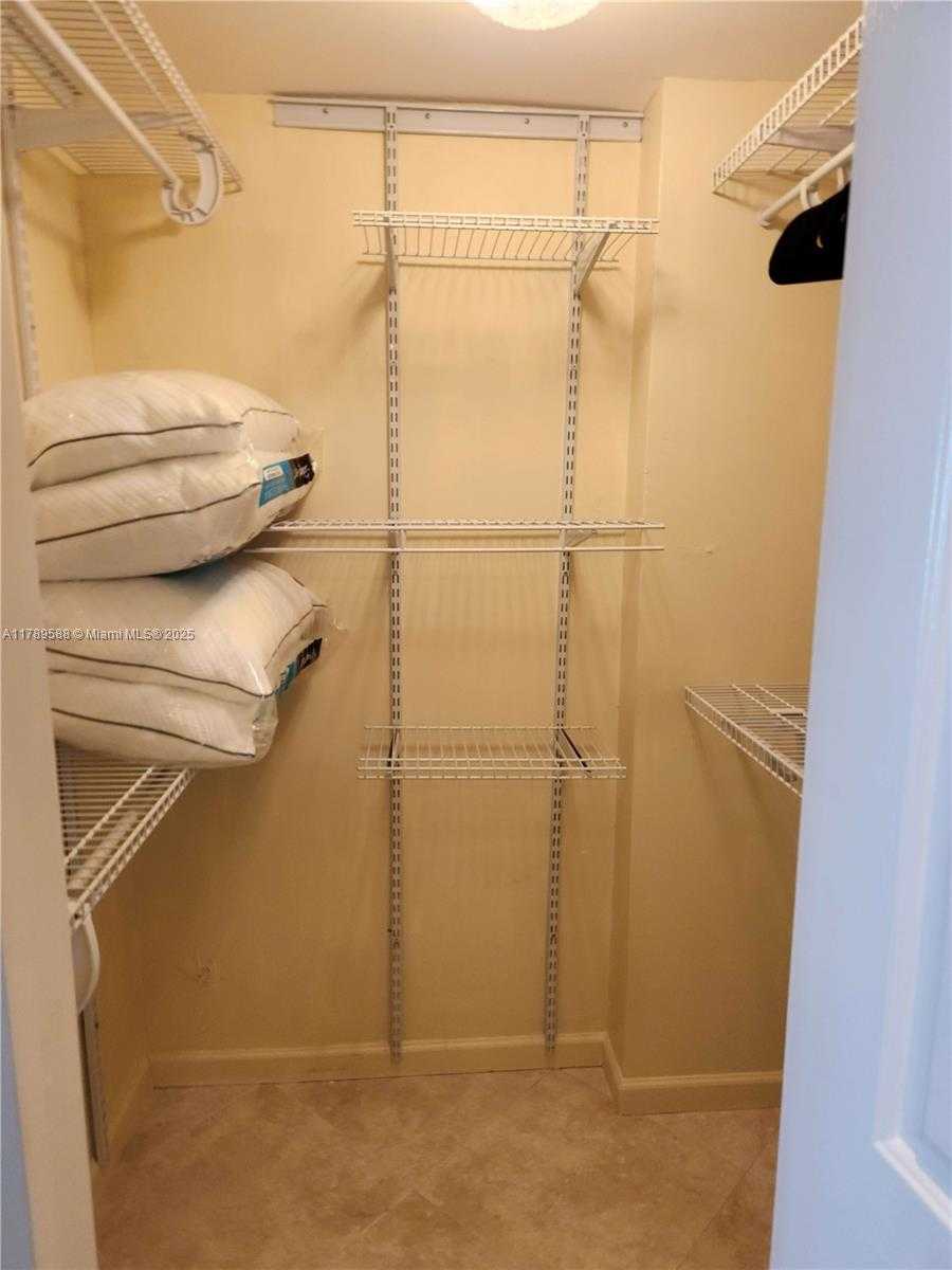 Small Image of 3725 SOUTH OCEAN DR #1108, Hollywood Number 14