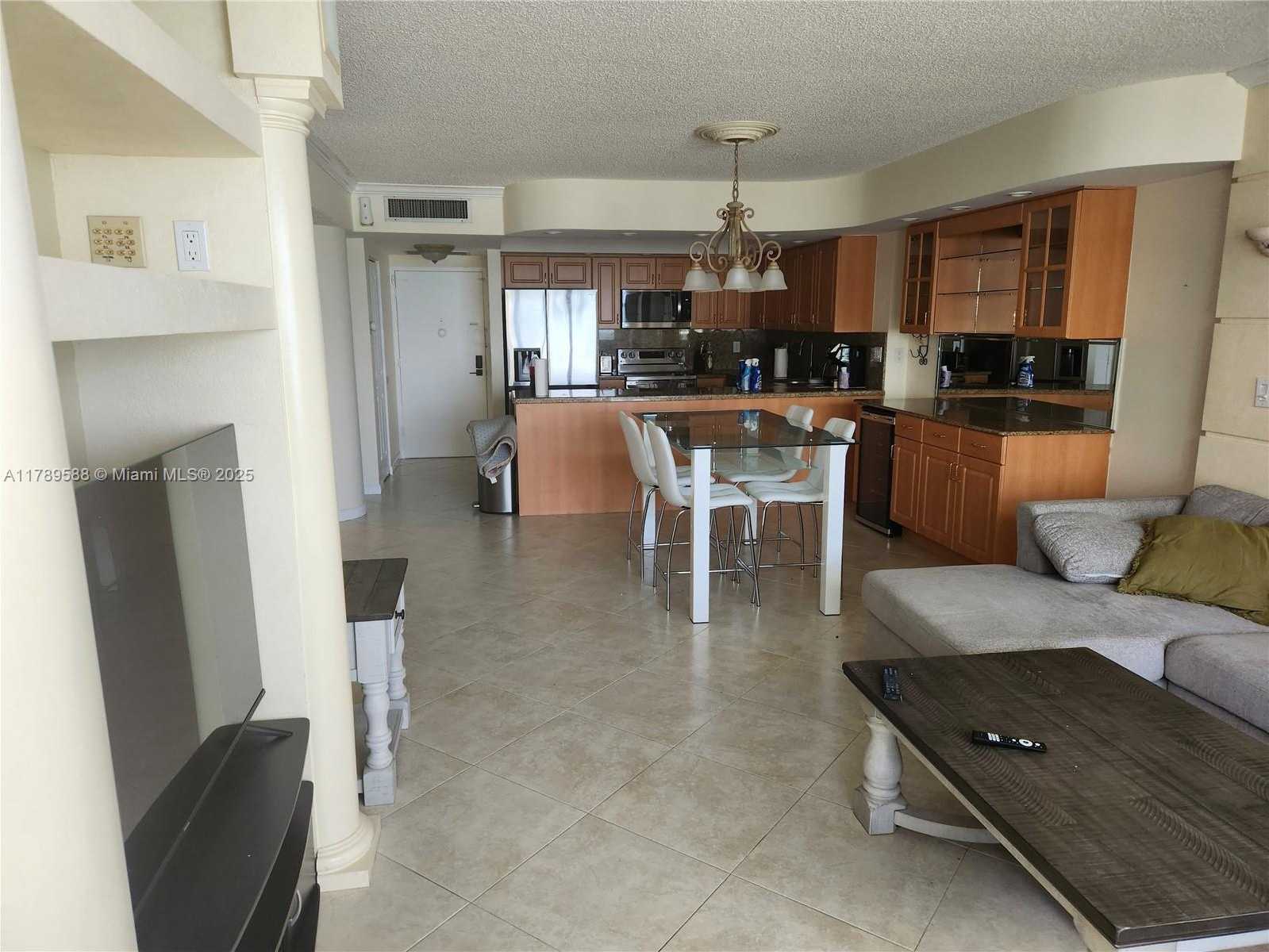 Small Image of 3725 SOUTH OCEAN DR #1108, Hollywood Number 2