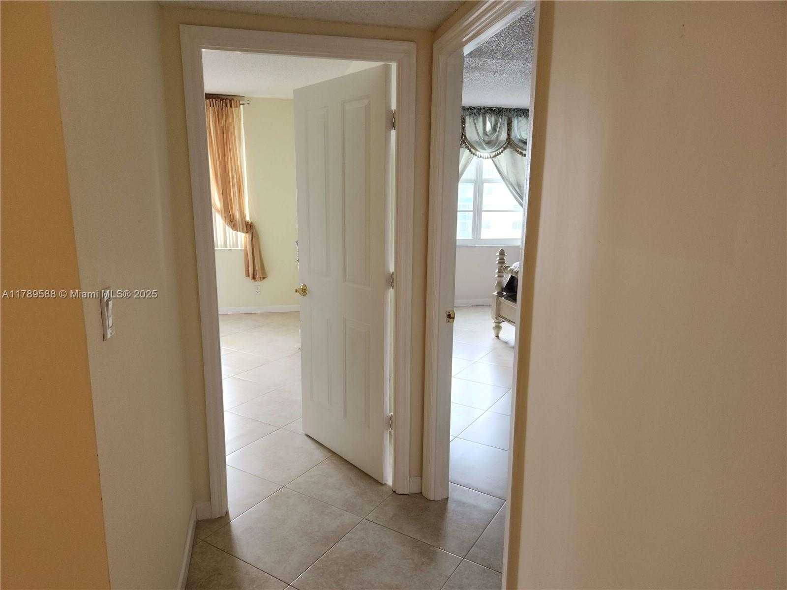 Small Image of 3725 SOUTH OCEAN DR #1108, Hollywood Number 8