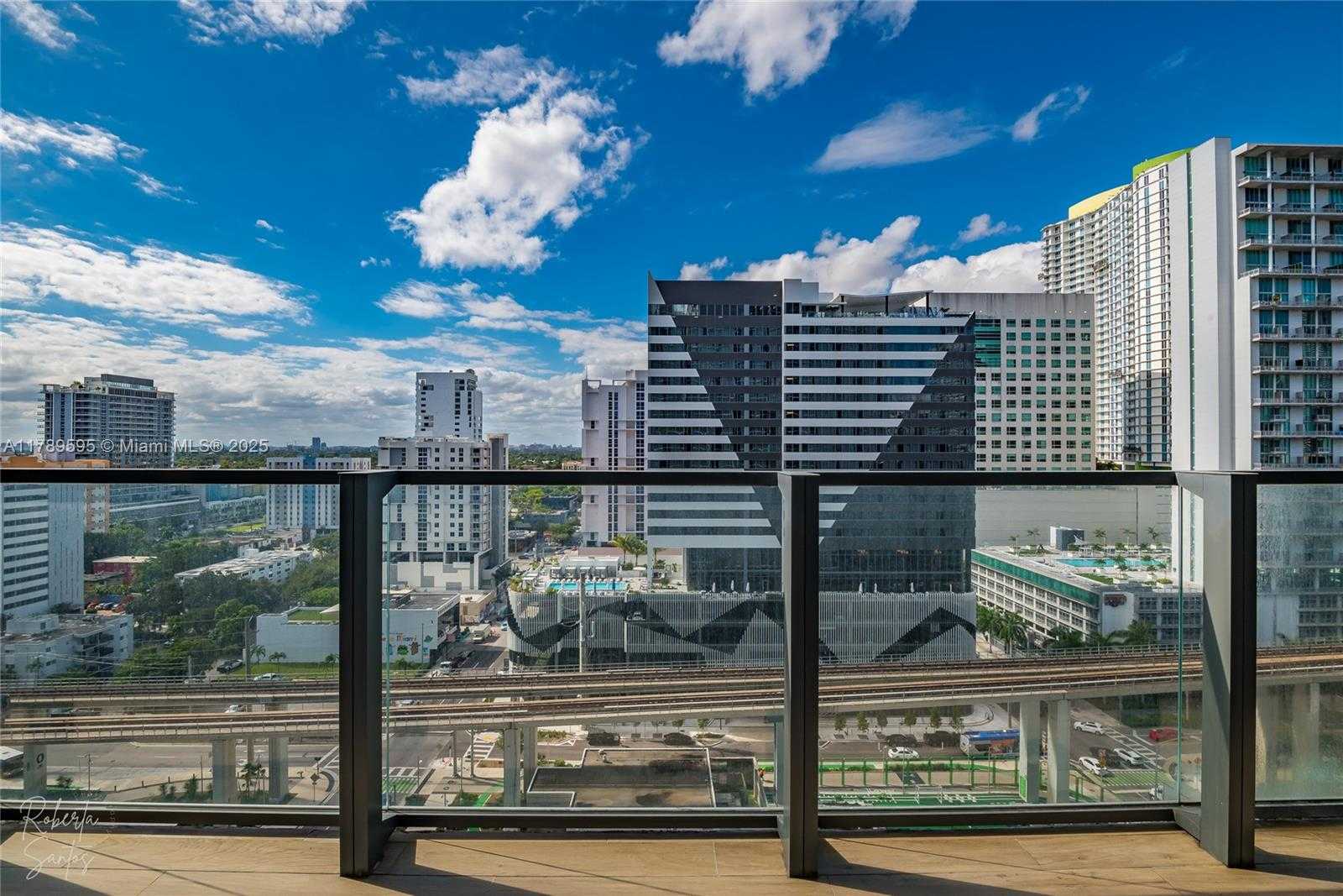 Small Image of 88 SOUTH WEST 7TH ST #1004, Miami Number 31