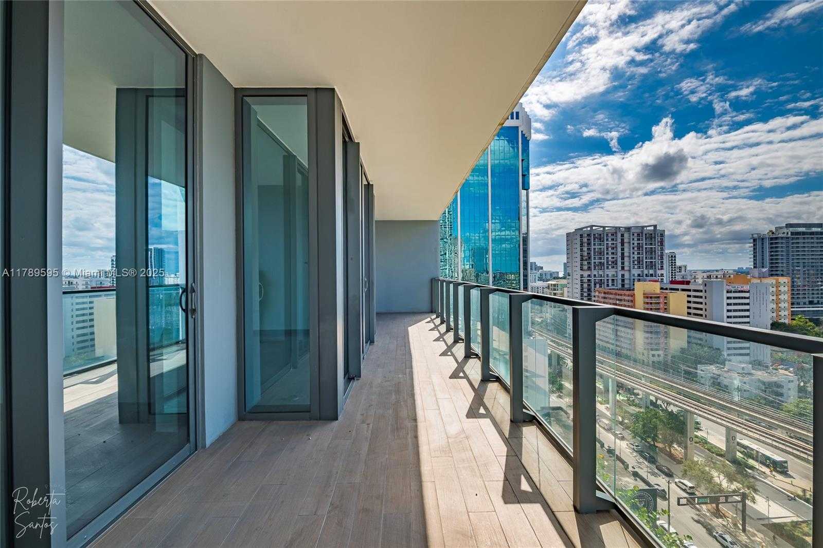 Small Image of 88 SOUTH WEST 7TH ST #1004, Miami Number 34