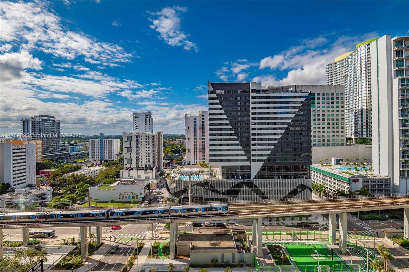 Small Image of 88 SOUTH WEST 7TH ST #1004, Miami Number 38