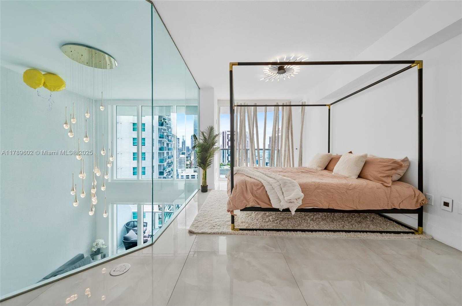 Small Image of 41 SOUTH EAST 5TH ST #1407, Miami Number 10