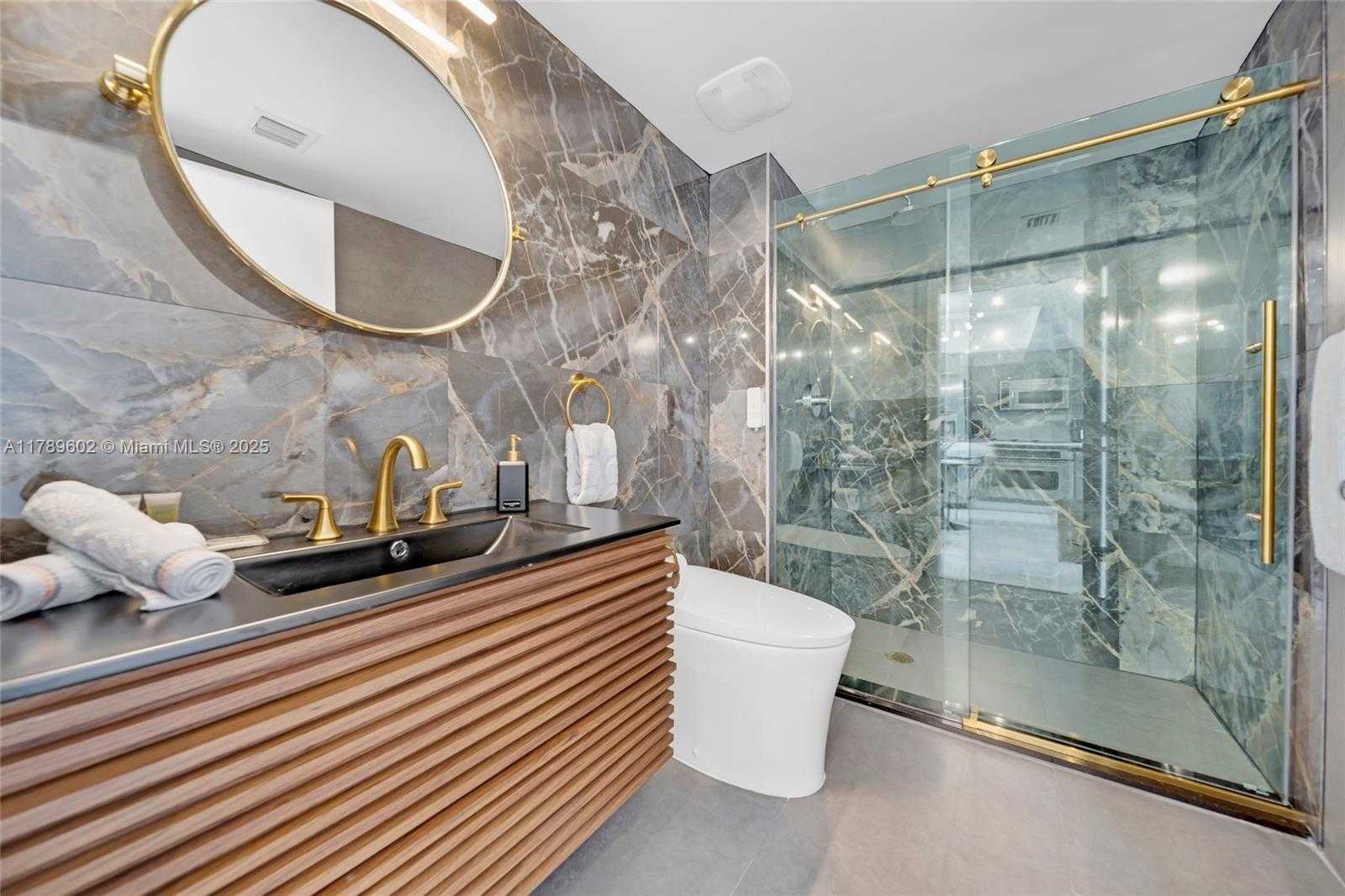 Small Image of 41 SOUTH EAST 5TH ST #1407, Miami Number 17