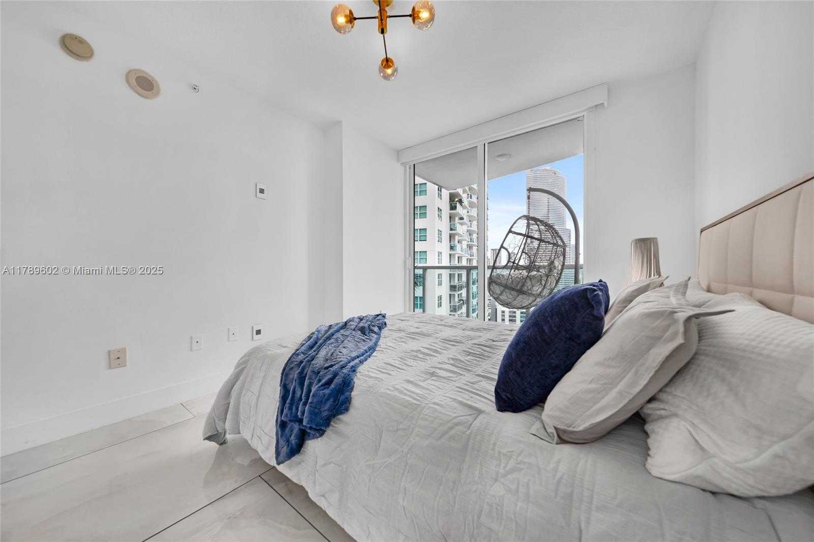 Small Image of 41 SOUTH EAST 5TH ST #1407, Miami Number 19