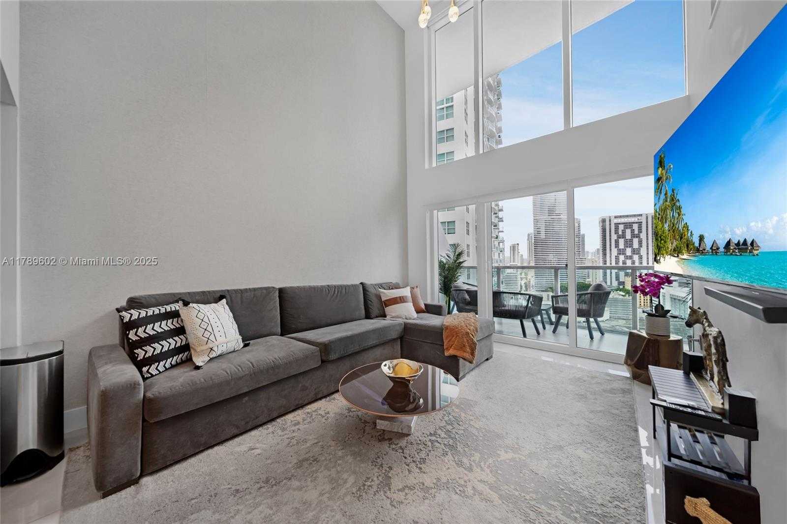 Small Image of 41 SOUTH EAST 5TH ST #1407, Miami Number 2
