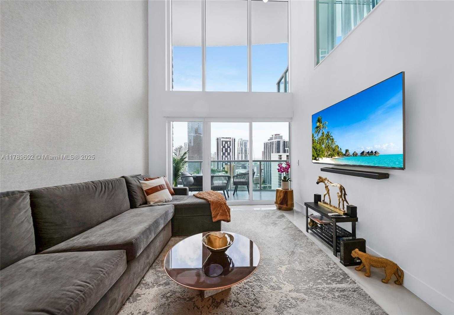 Small Image of 41 SOUTH EAST 5TH ST #1407, Miami Number 3