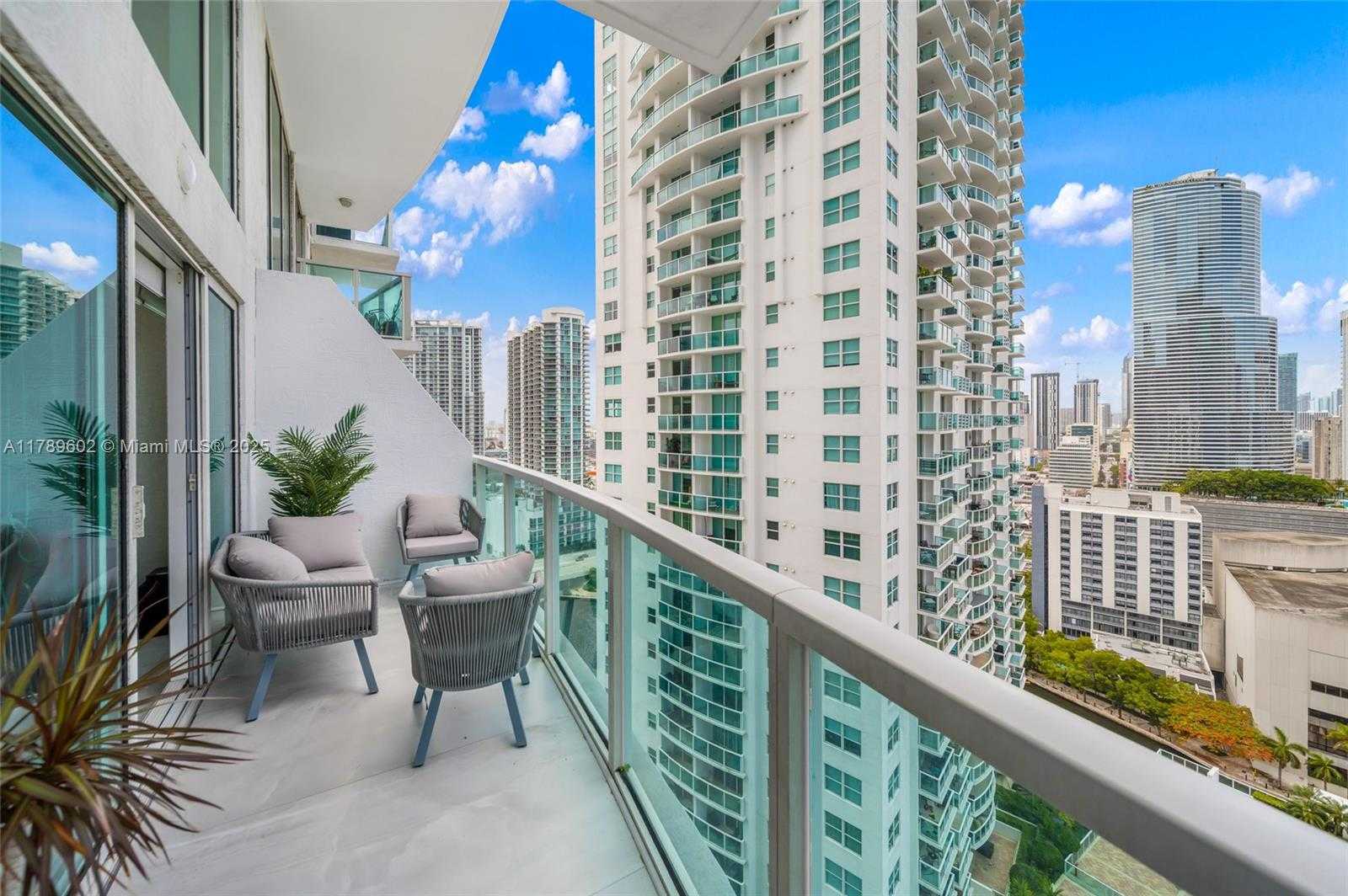 Small Image of 41 SOUTH EAST 5TH ST #1407, Miami Number 31