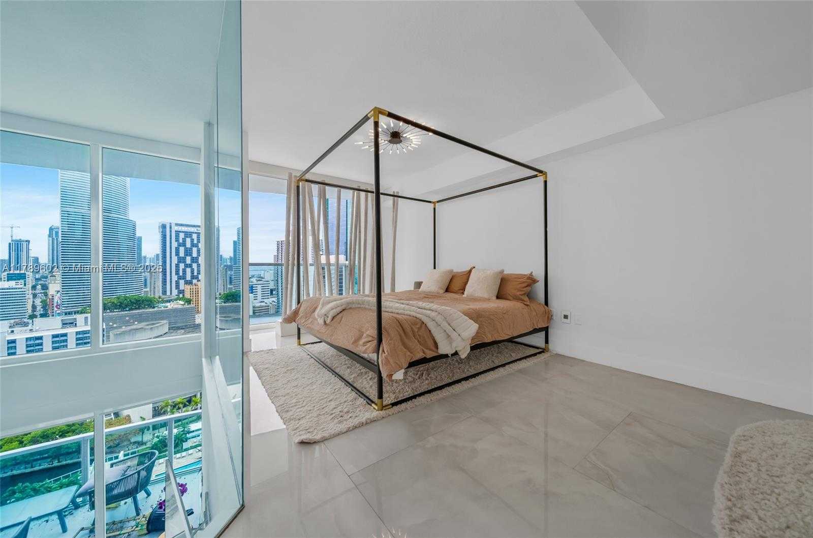 Small Image of 41 SOUTH EAST 5TH ST #1407, Miami Number 5
