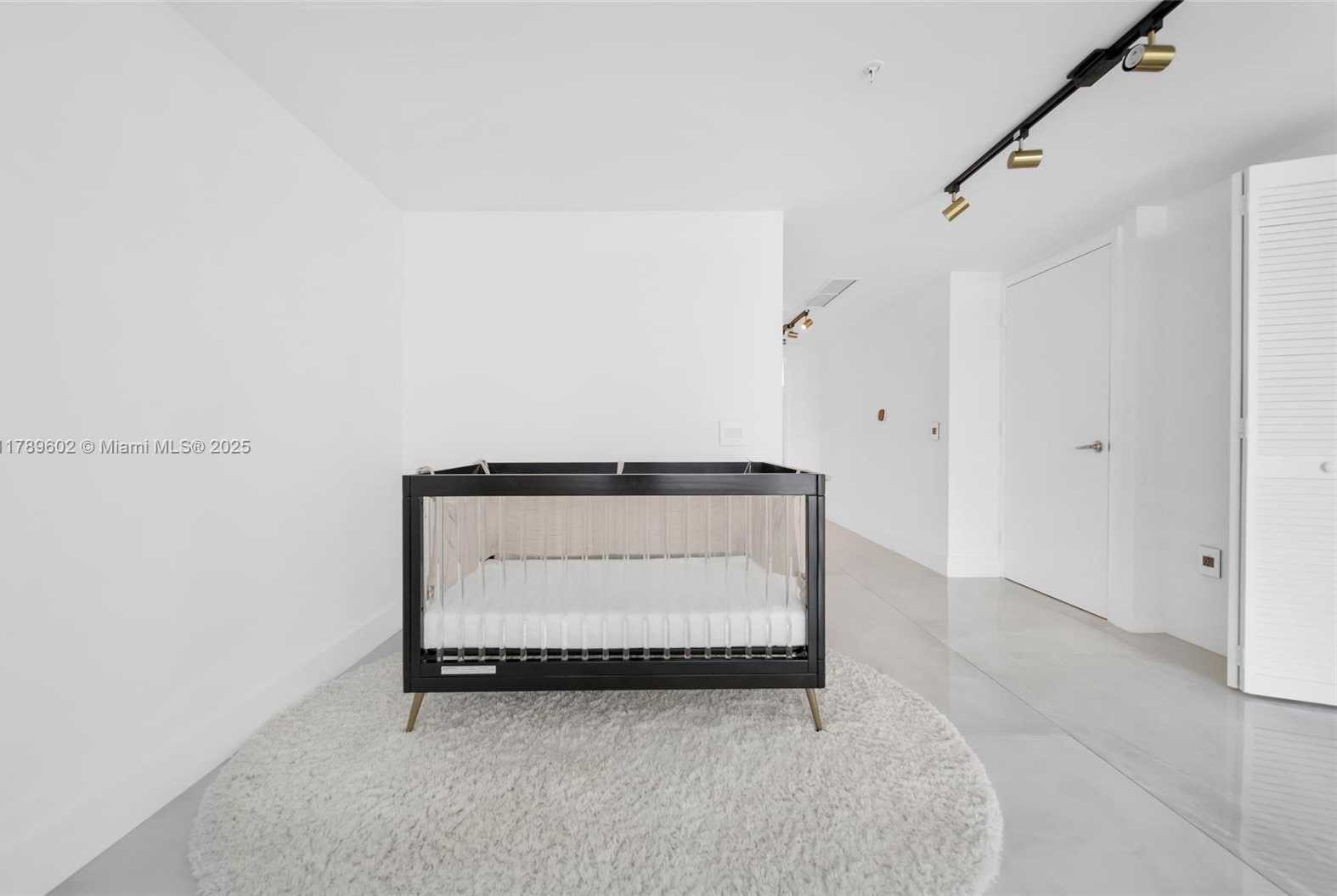 Small Image of 41 SOUTH EAST 5TH ST #1407, Miami Number 8