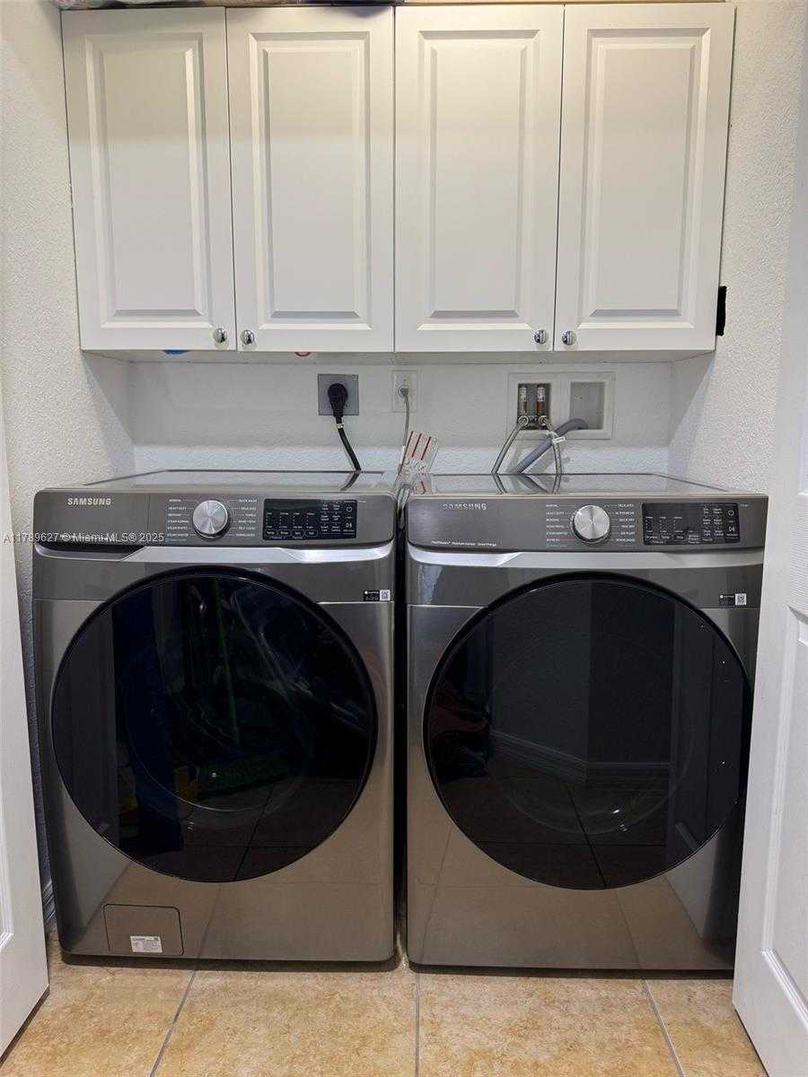 Small Image of 10800 NORTH WEST 88TH TER #204, Doral Number 7