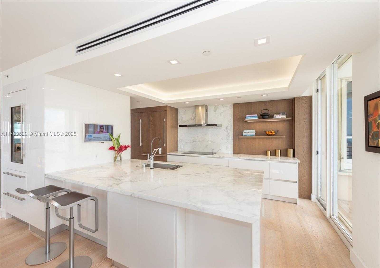 Small Image of 888 BRICKELL KEY DR #2501, Miami Number 10