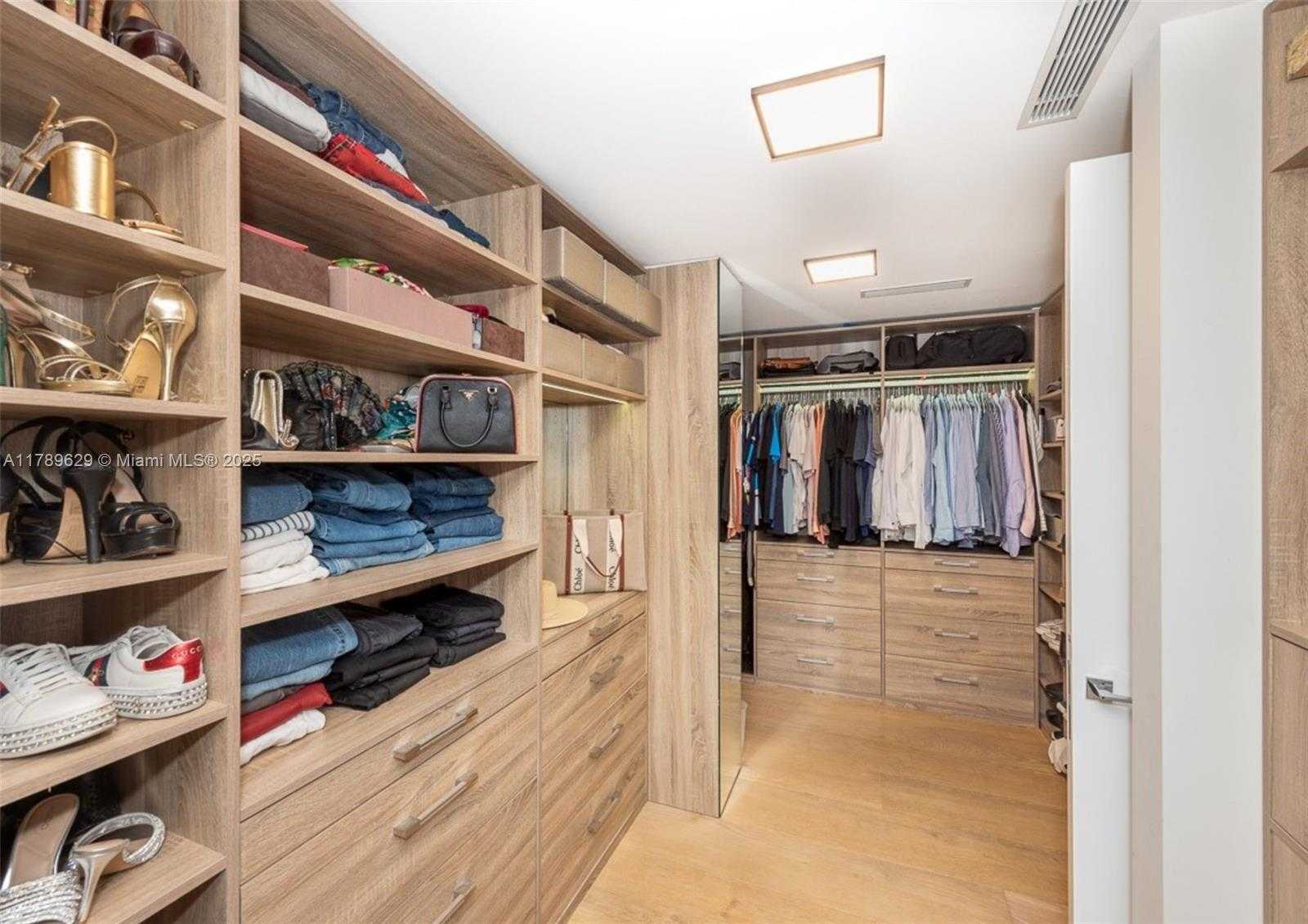 Small Image of 888 BRICKELL KEY DR #2501, Miami Number 16