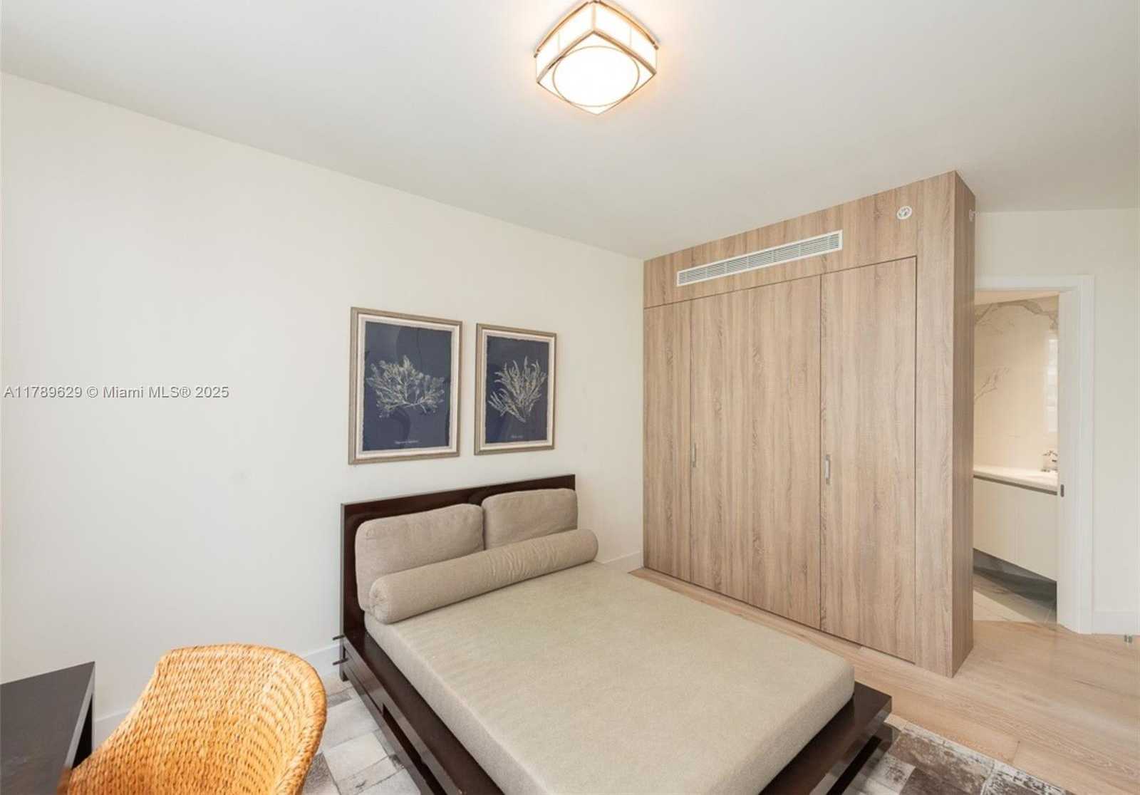 Small Image of 888 BRICKELL KEY DR #2501, Miami Number 20