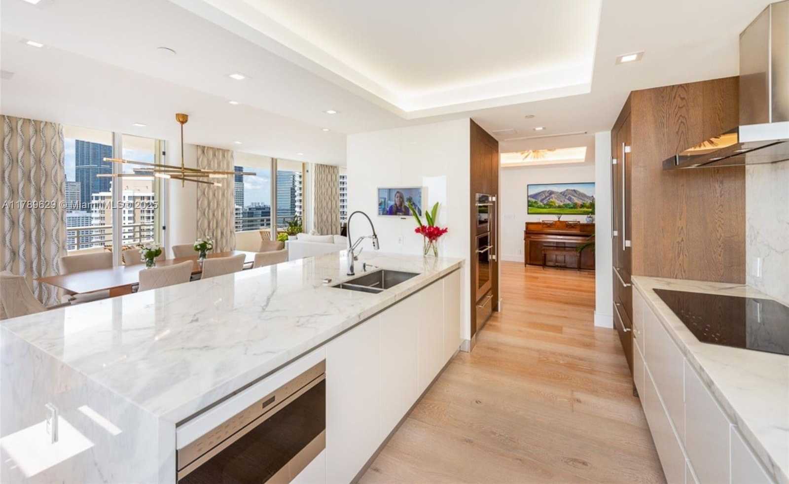 Small Image of 888 BRICKELL KEY DR #2501, Miami Number 8