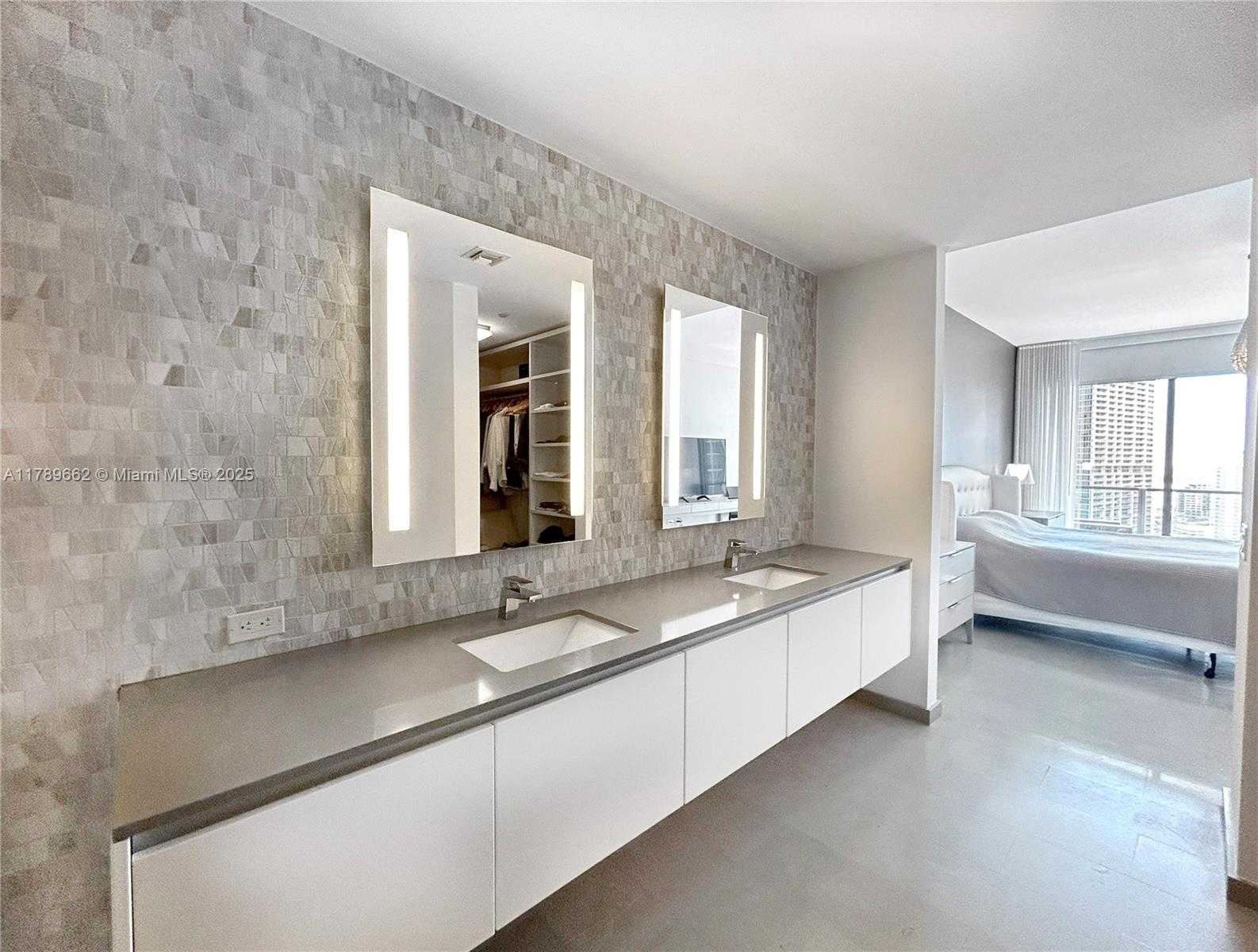 Small Image of 68 SOUTH EAST 6TH ST #1903, Miami Number 15