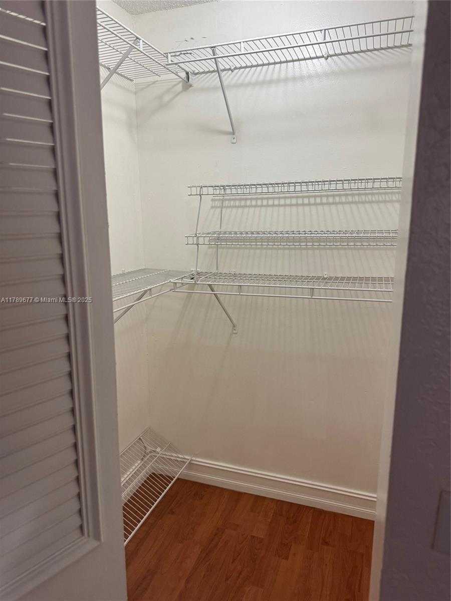 Small Image of 14311 NORTH KENDALL DR #202A, Miami Number 8