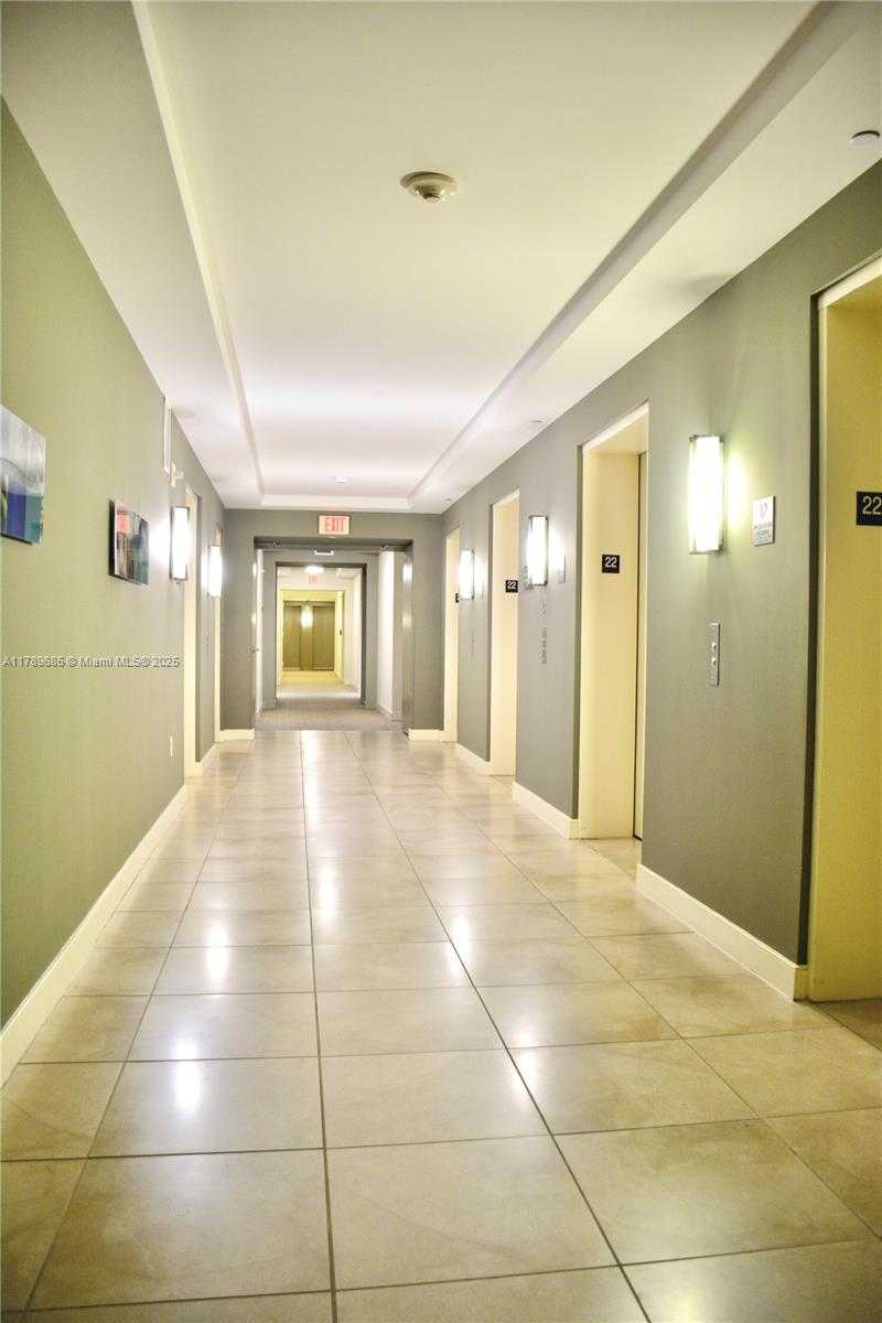 Small Image of 950 BRICKELL BAY #2209, Miami Number 5