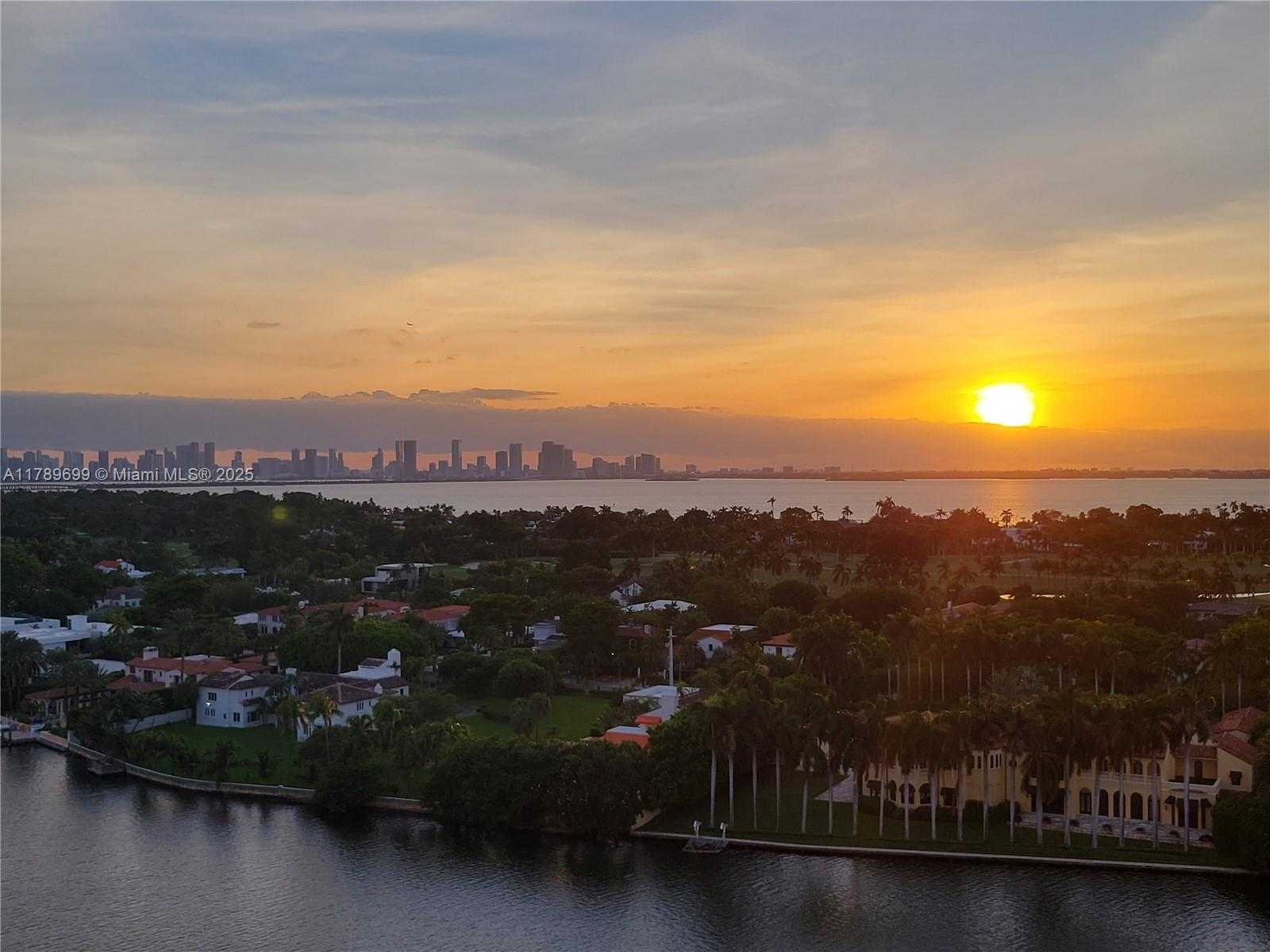 Small Image of 5600 COLLINS AVE #16F, Miami Beach Number 15