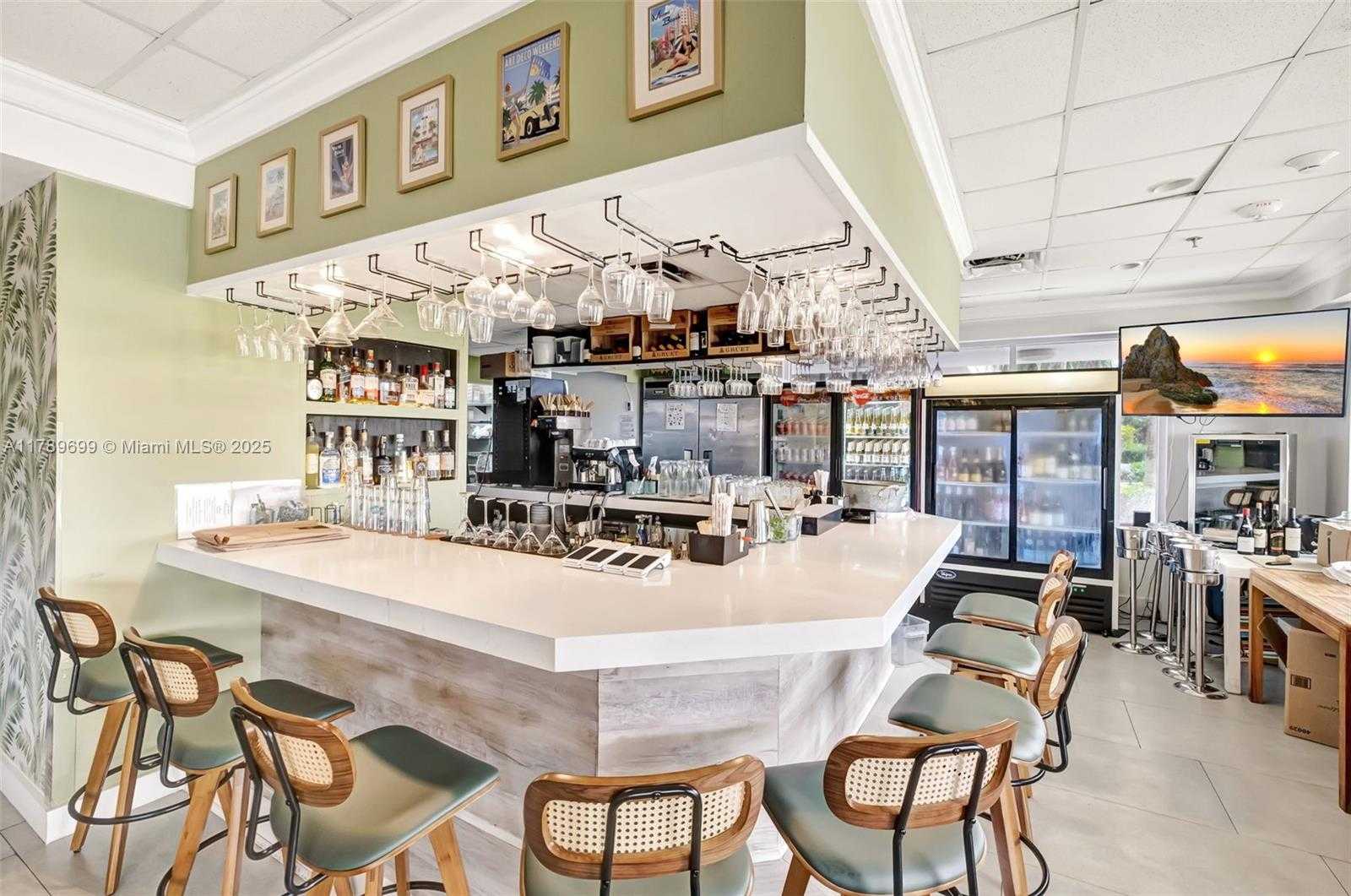 Small Image of 5600 COLLINS AVE #16F, Miami Beach Number 19