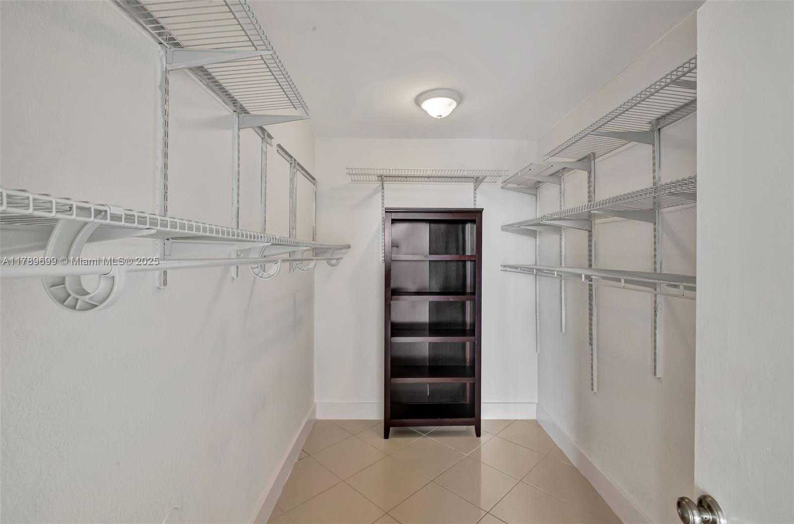 Small Image of 5600 COLLINS AVE #16F, Miami Beach Number 9