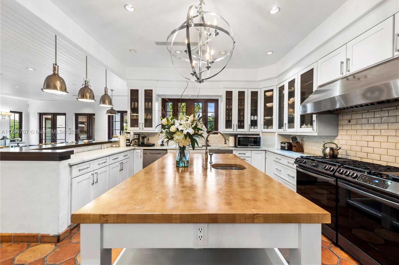 Small Image of 1201 NORTH EAST 83RD ST, Miami Number 16