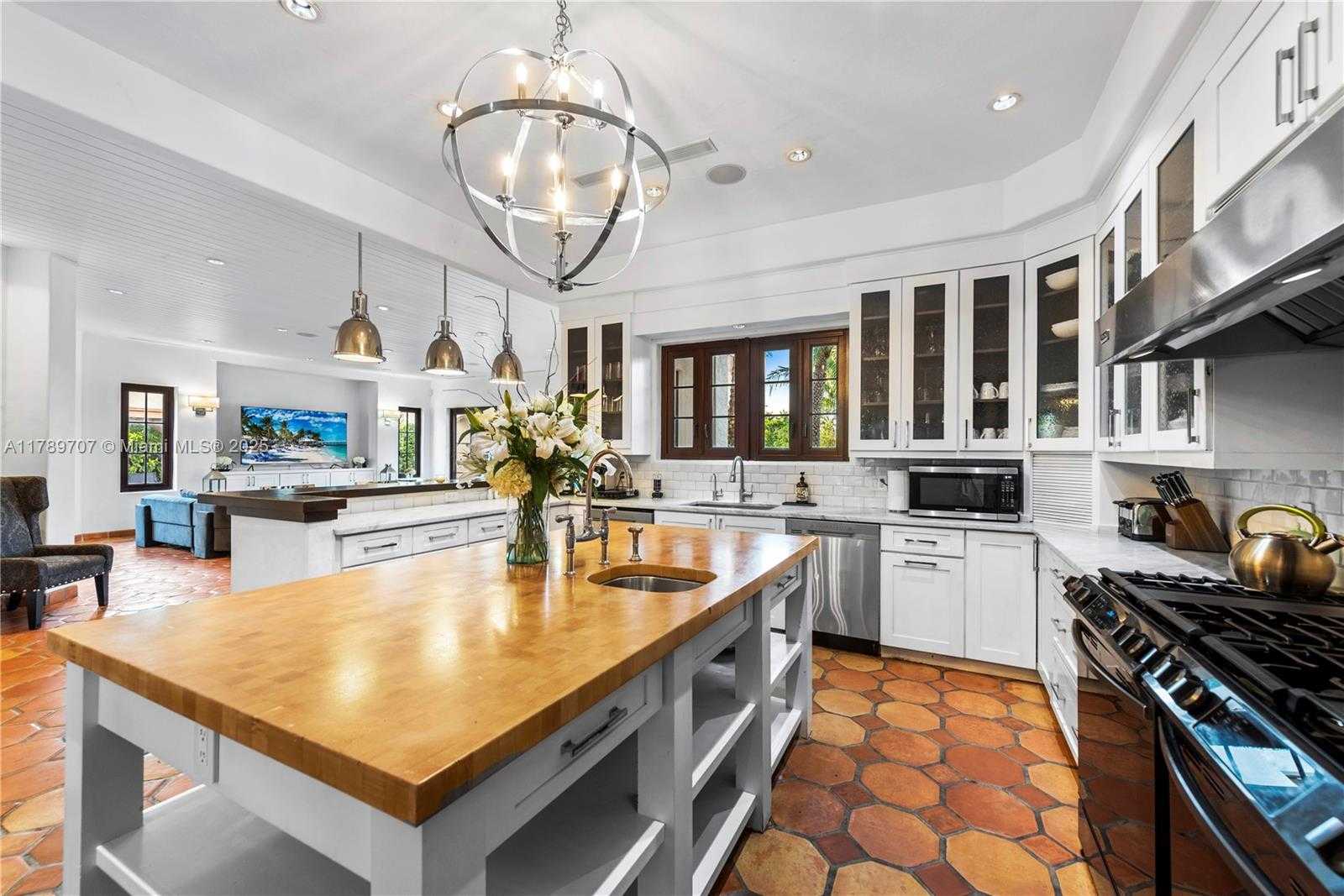 Small Image of 1201 NORTH EAST 83RD ST, Miami Number 17