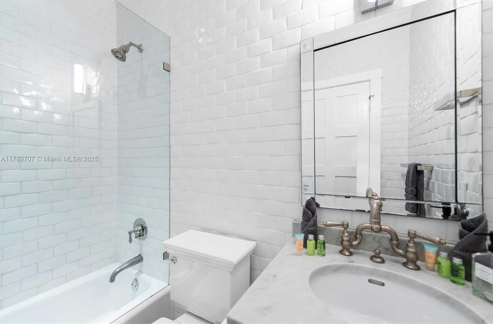 Small Image of 1201 NORTH EAST 83RD ST, Miami Number 49