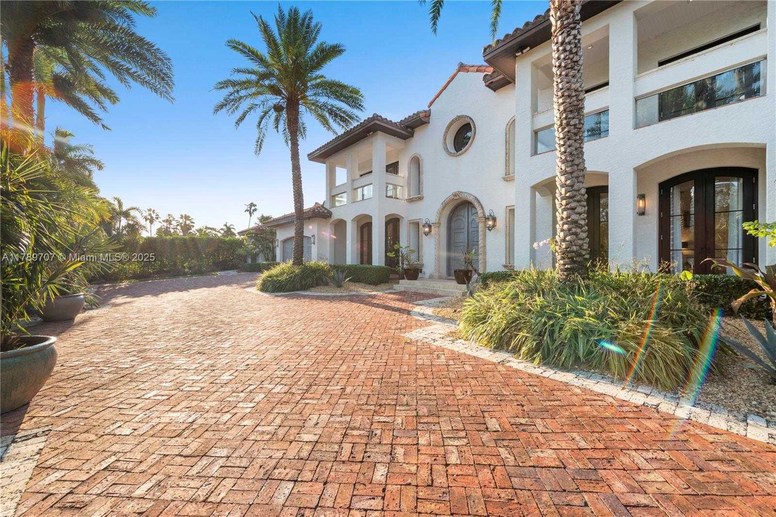 Small Image of 1201 NORTH EAST 83RD ST, Miami Number 59