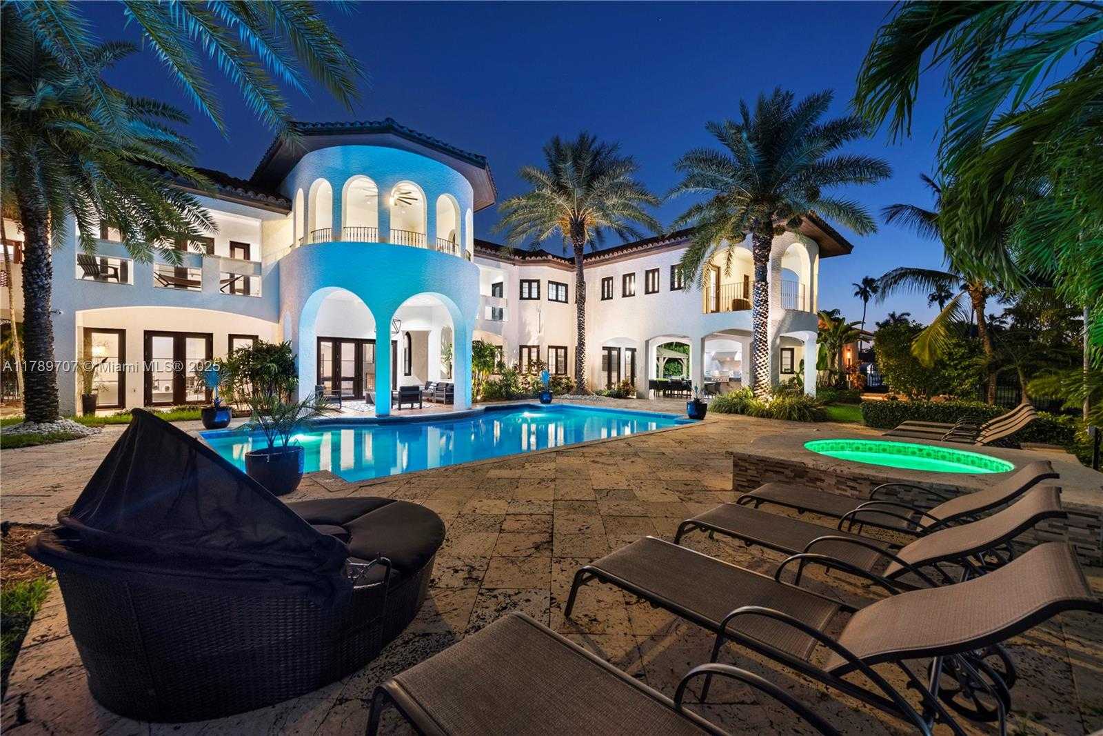 Small Image of 1201 NORTH EAST 83RD ST, Miami Number 64