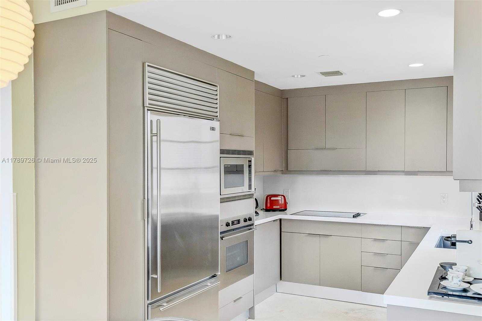 Small Image of 19227 FISHER ISLAND DR #19227, Miami Beach Number 13