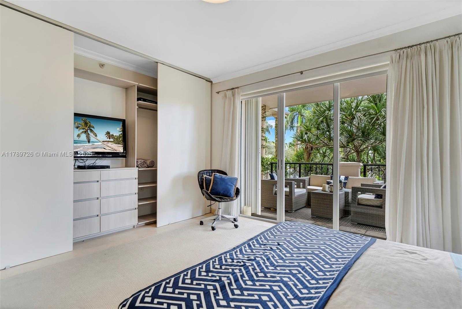 Small Image of 19227 FISHER ISLAND DR #19227, Miami Beach Number 22
