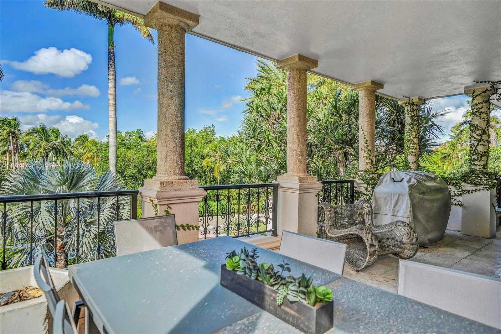 Small Image of 19227 FISHER ISLAND DR #19227, Miami Beach Number 29