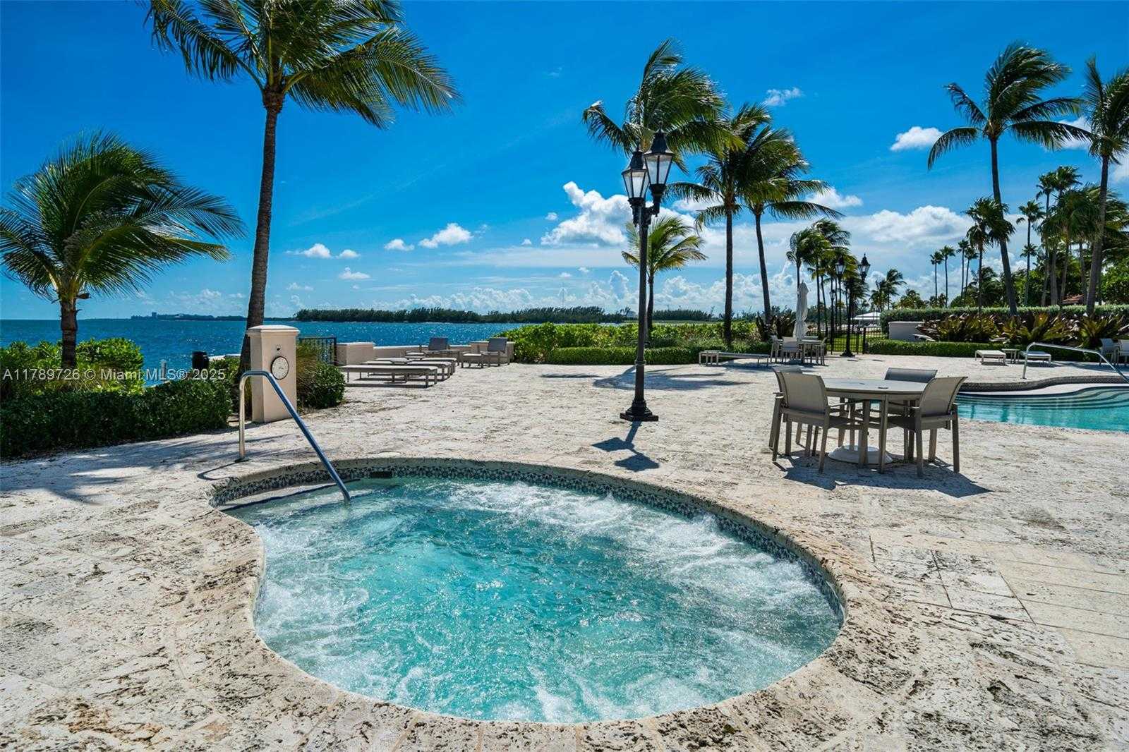 Small Image of 19227 FISHER ISLAND DR #19227, Miami Beach Number 36