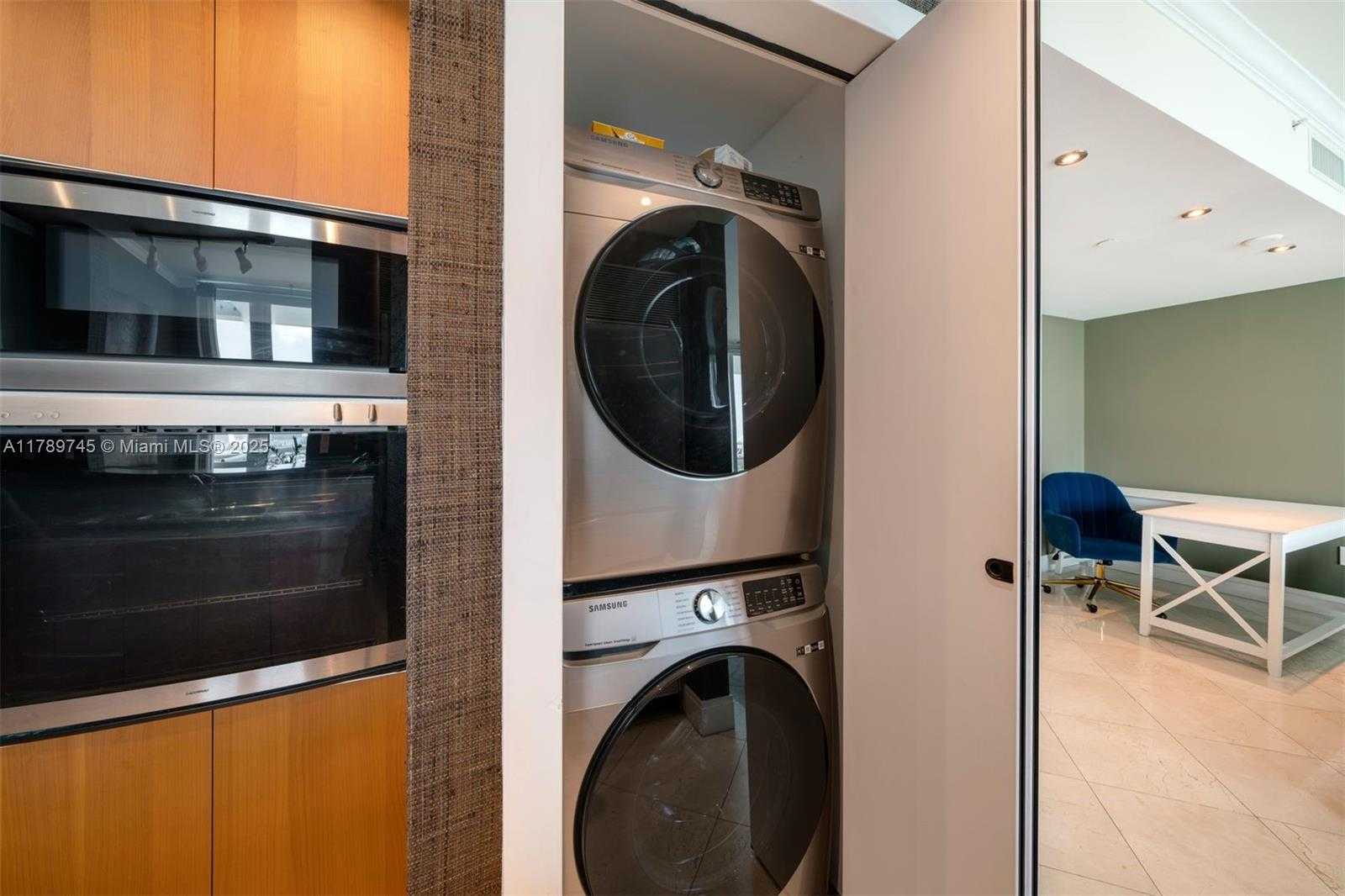 Small Image of 520 WEST AVENUE #1603, Miami Beach Number 11