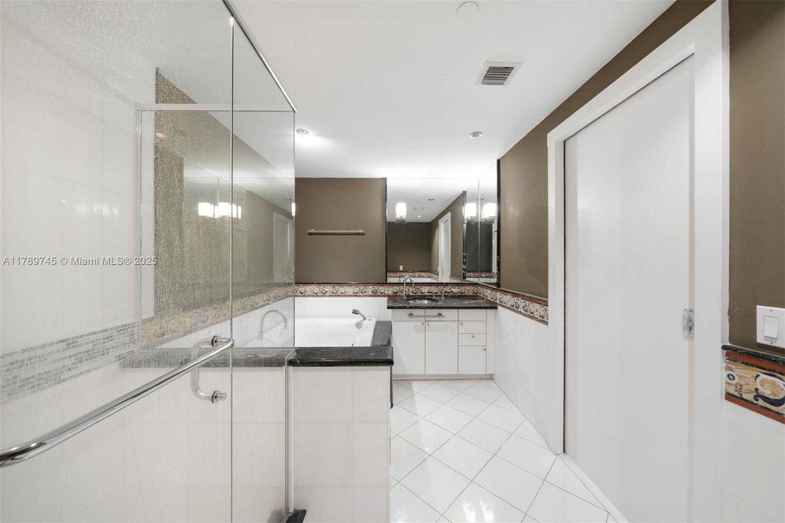 Small Image of 520 WEST AVENUE #1603, Miami Beach Number 19