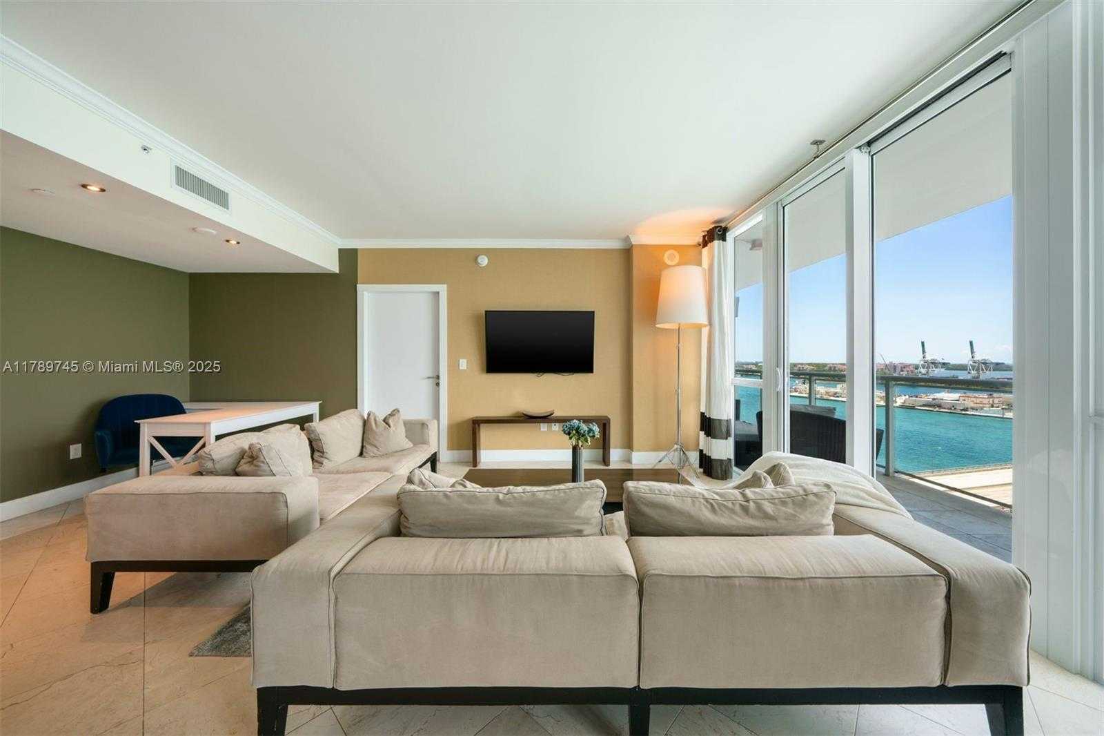 Small Image of 520 WEST AVENUE #1603, Miami Beach Number 3