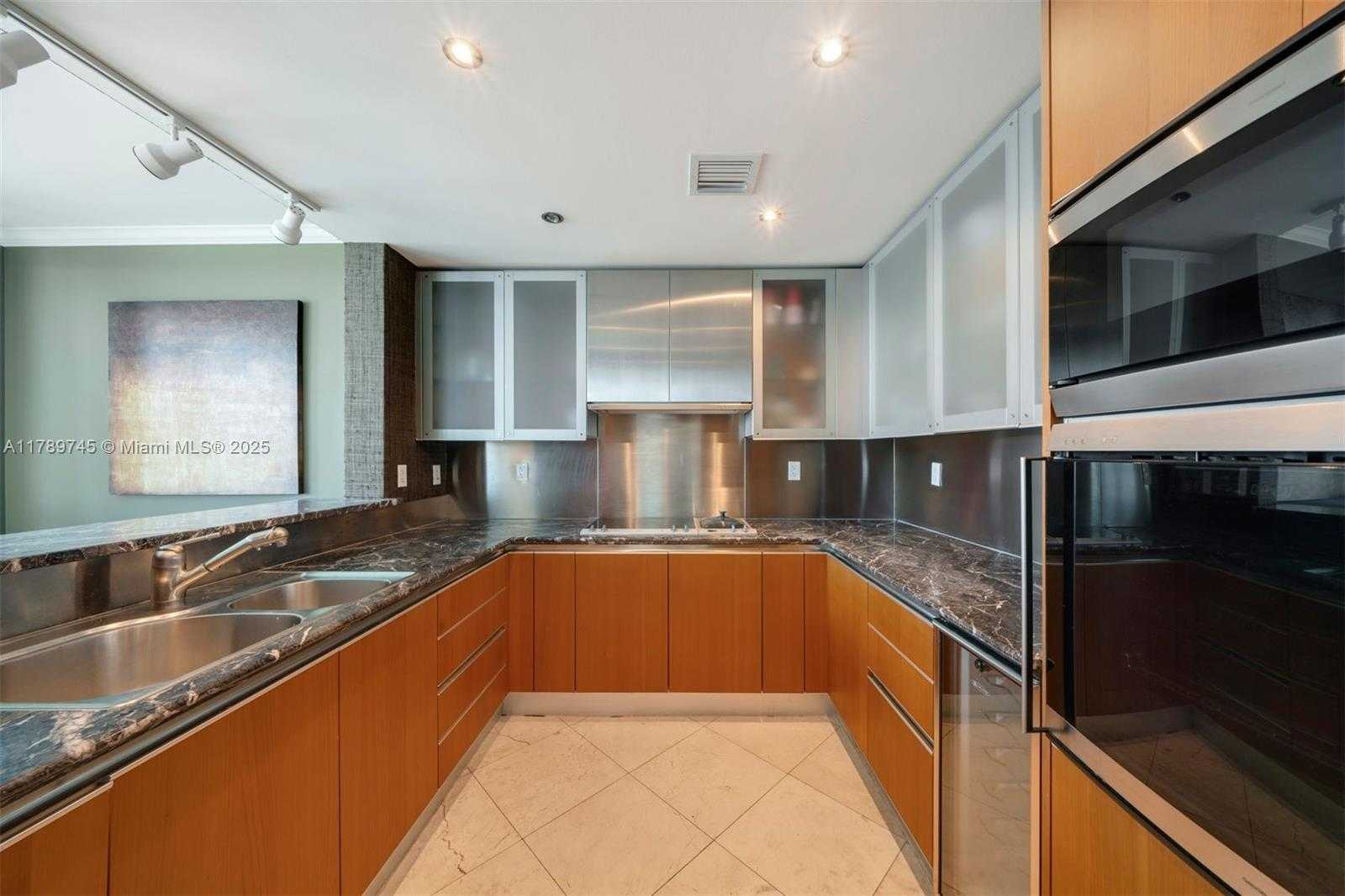 Small Image of 520 WEST AVENUE #1603, Miami Beach Number 8