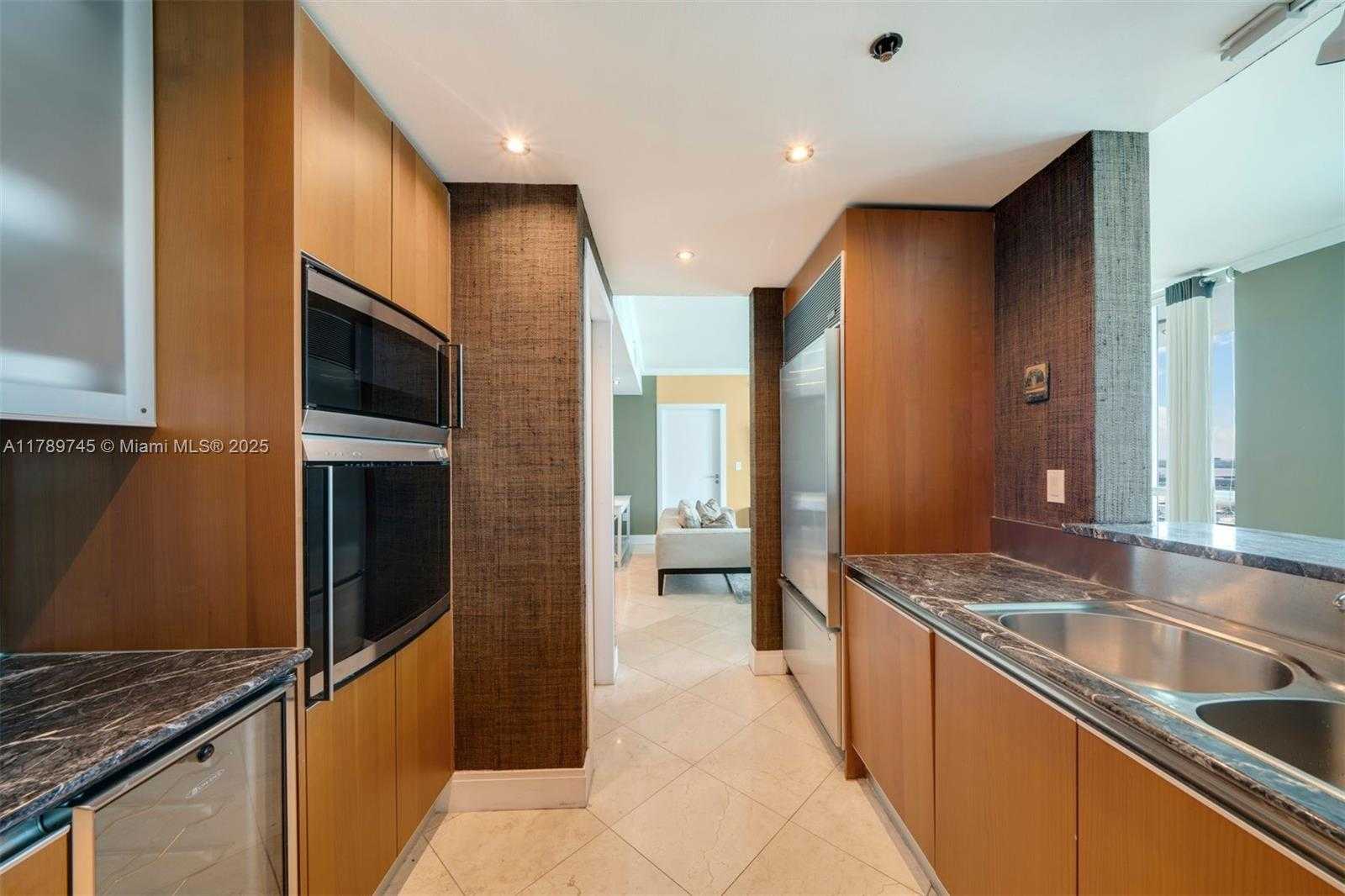 Small Image of 520 WEST AVENUE #1603, Miami Beach Number 9