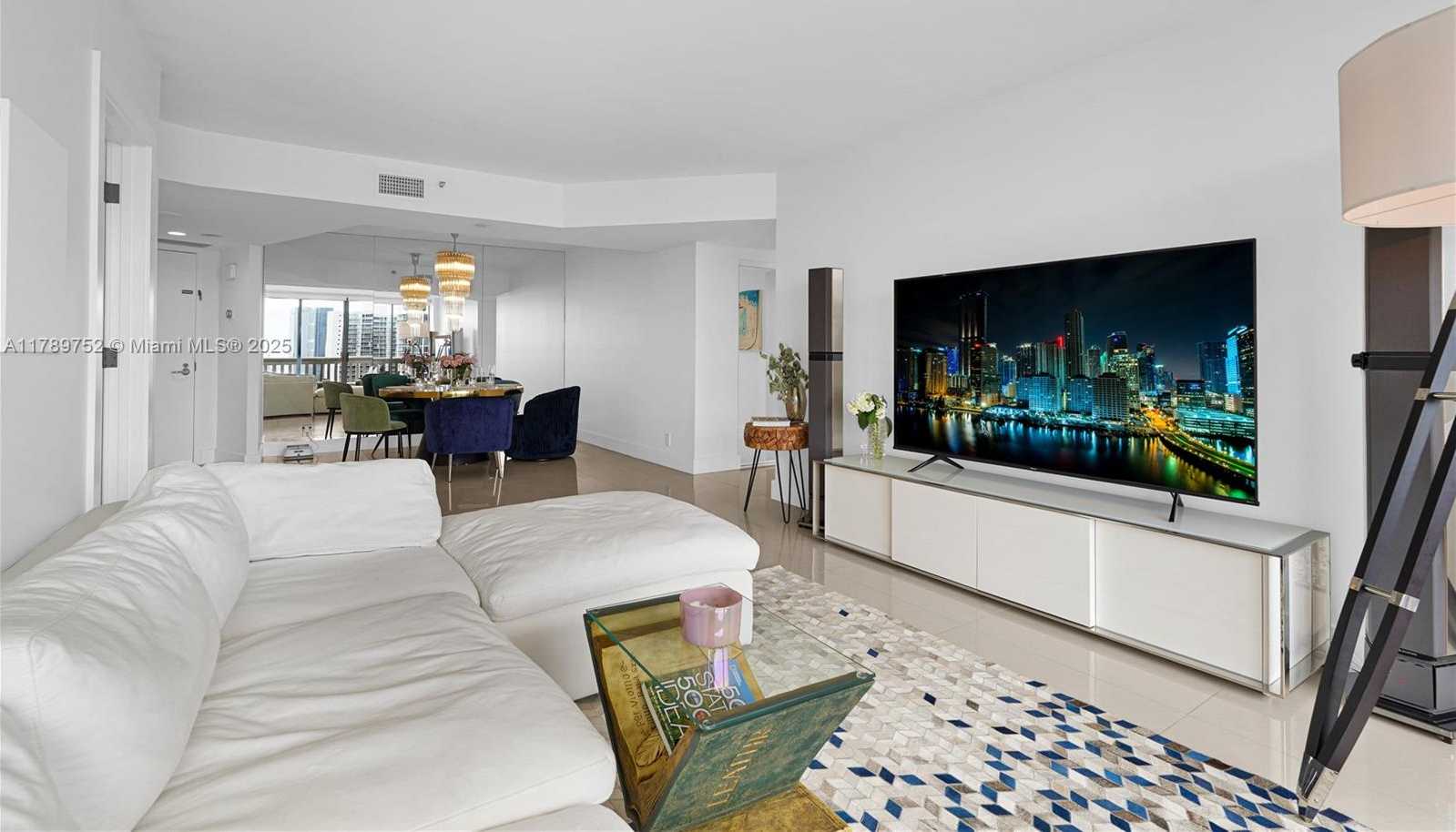Small Image of 1000 ISLAND BLVD #2508, Aventura Number 16