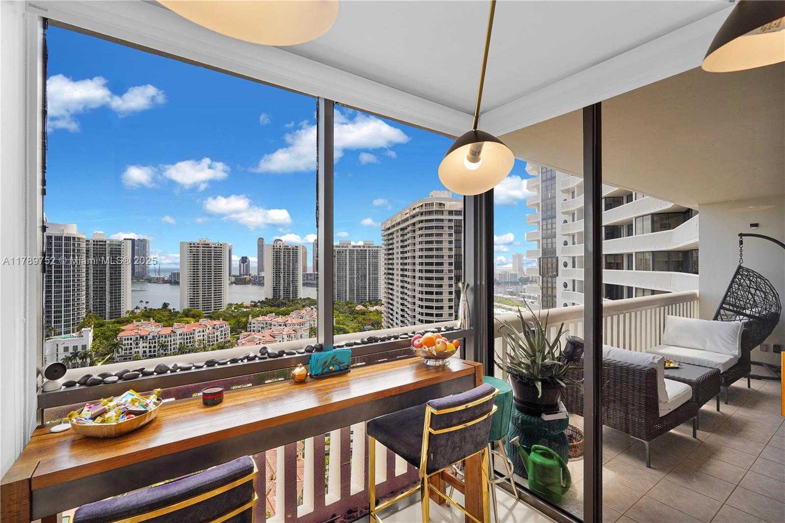 Small Image of 1000 ISLAND BLVD #2508, Aventura Number 17