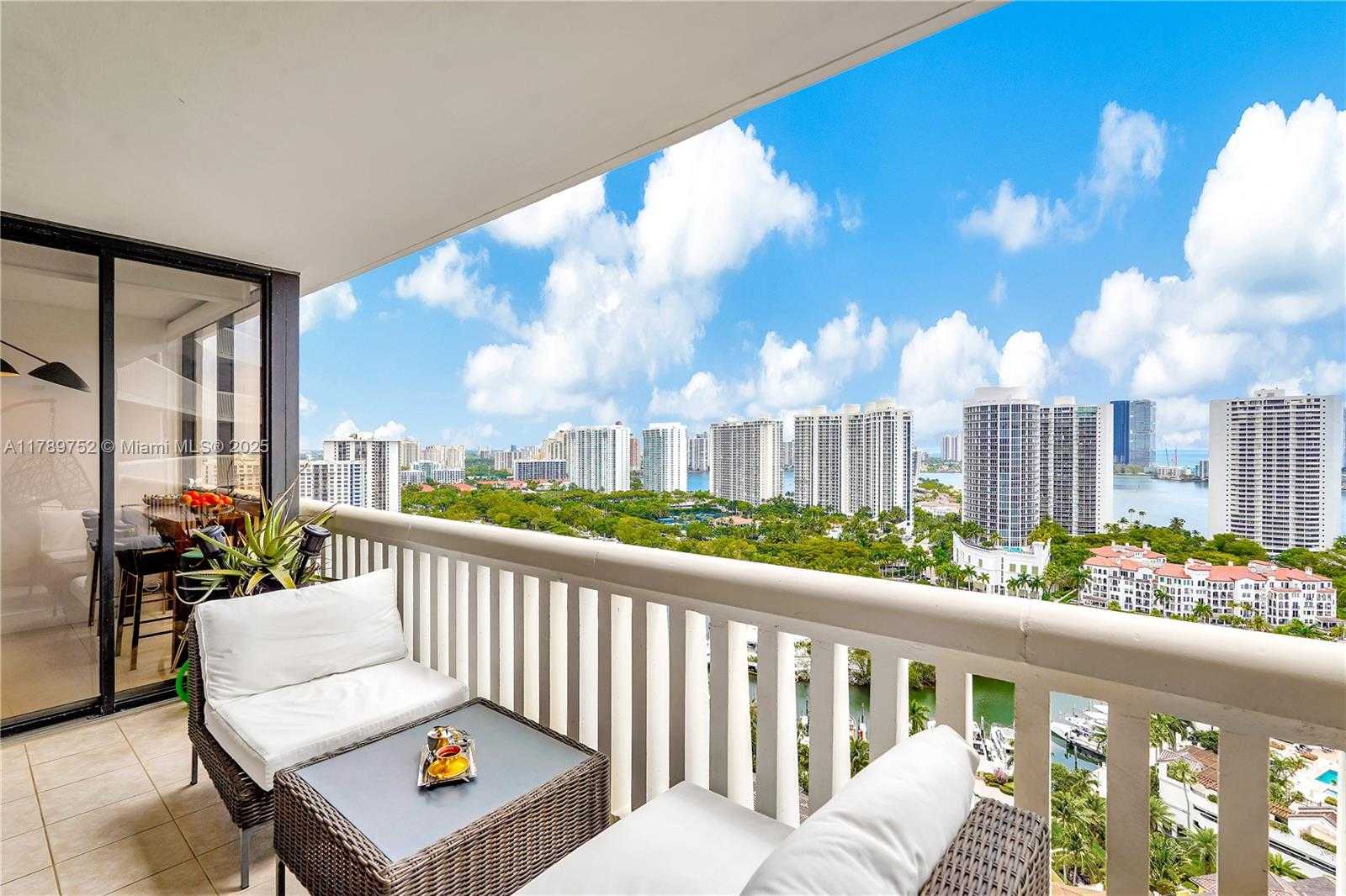 Small Image of 1000 ISLAND BLVD #2508, Aventura Number 27