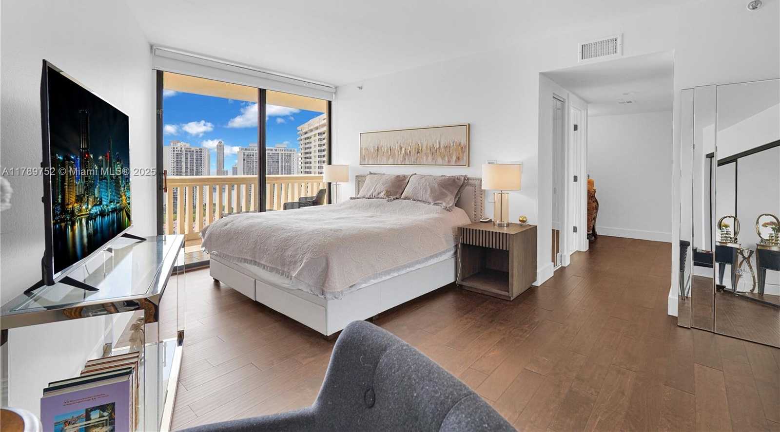 Small Image of 1000 ISLAND BLVD #2508, Aventura Number 35